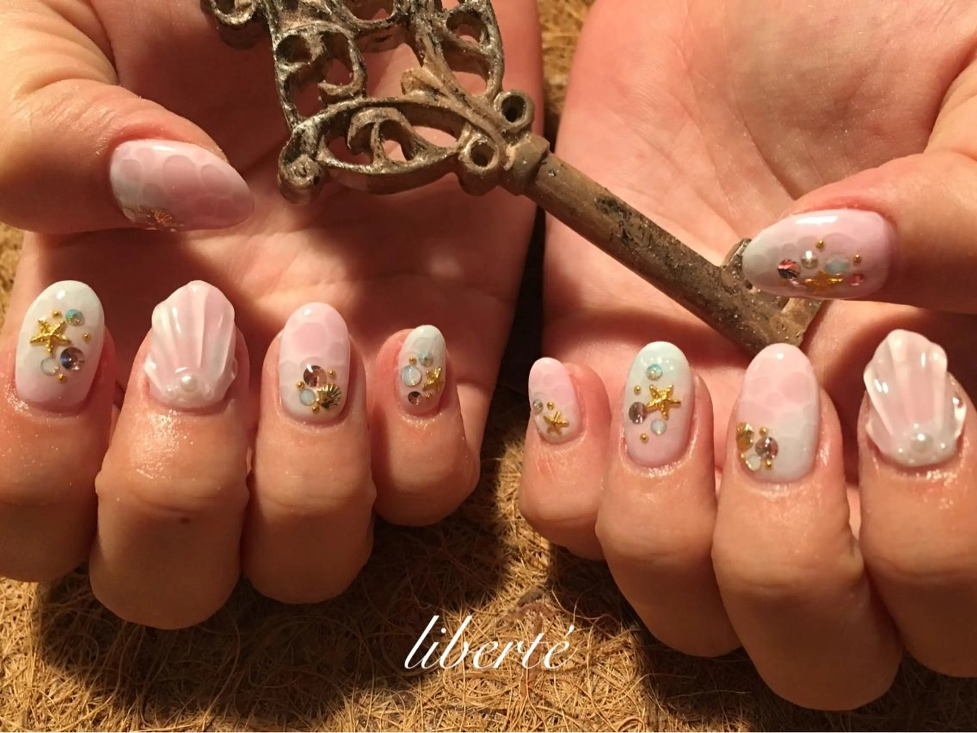 ネイル liberté (リベルテ)のネイルデザイン