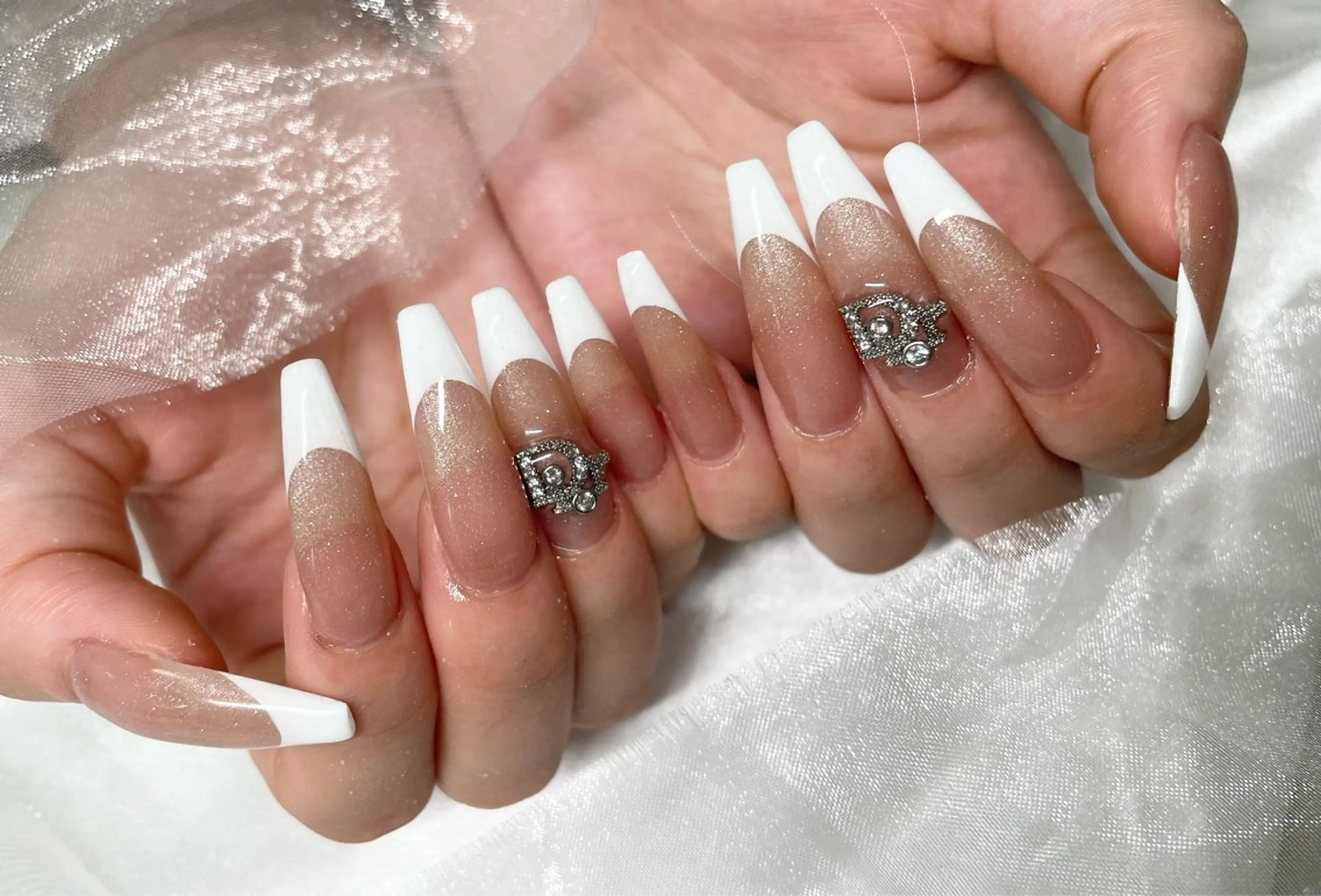 ネイル ハンドネイル Roi〈ロワ〉 Minakoのネイルデザイン