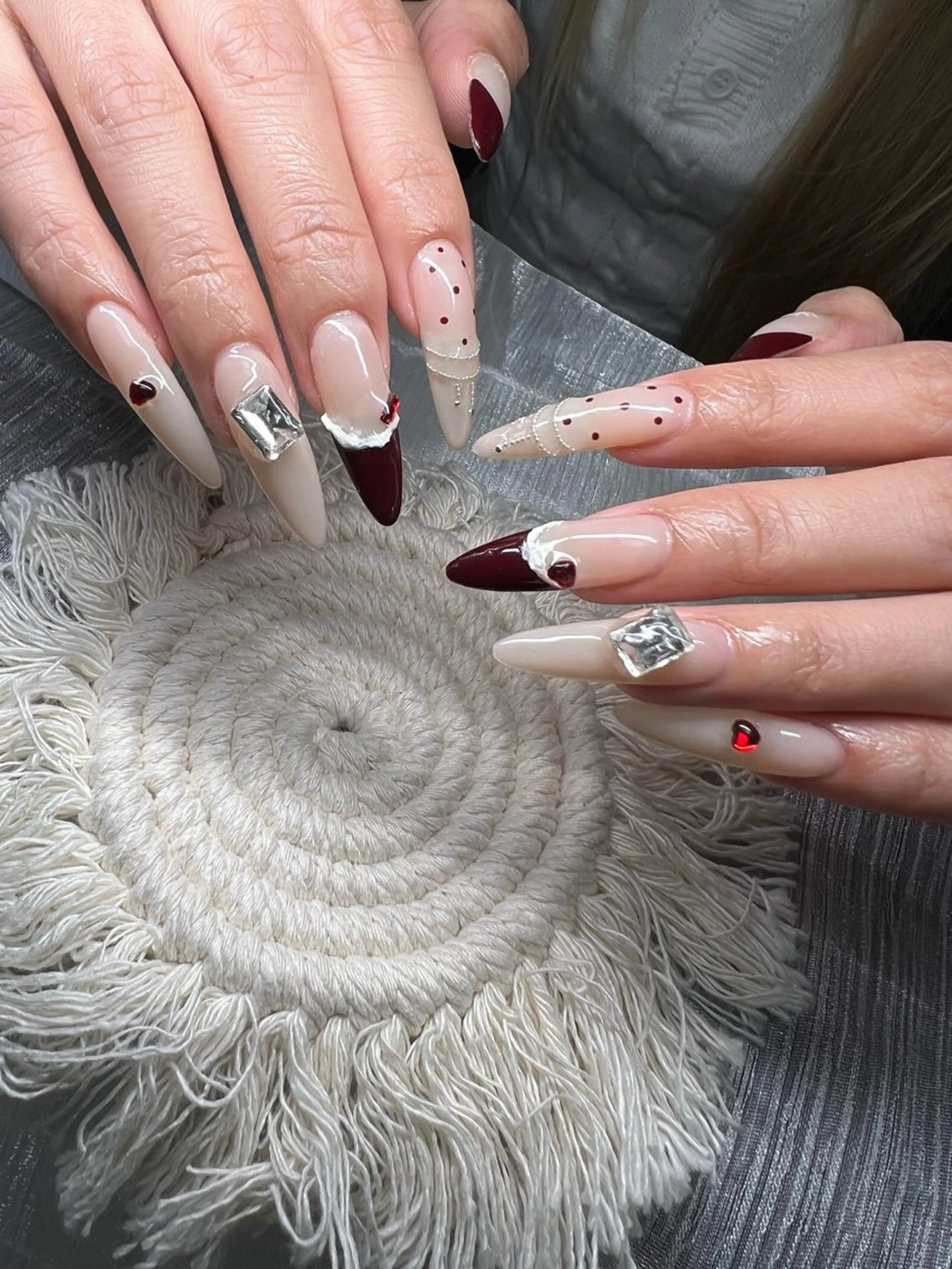 ネイル オーロラネイル チークネイル 長さ出し フットネイル フレンチネイル ハンドネイル Lee Nailsのネイルデザイン