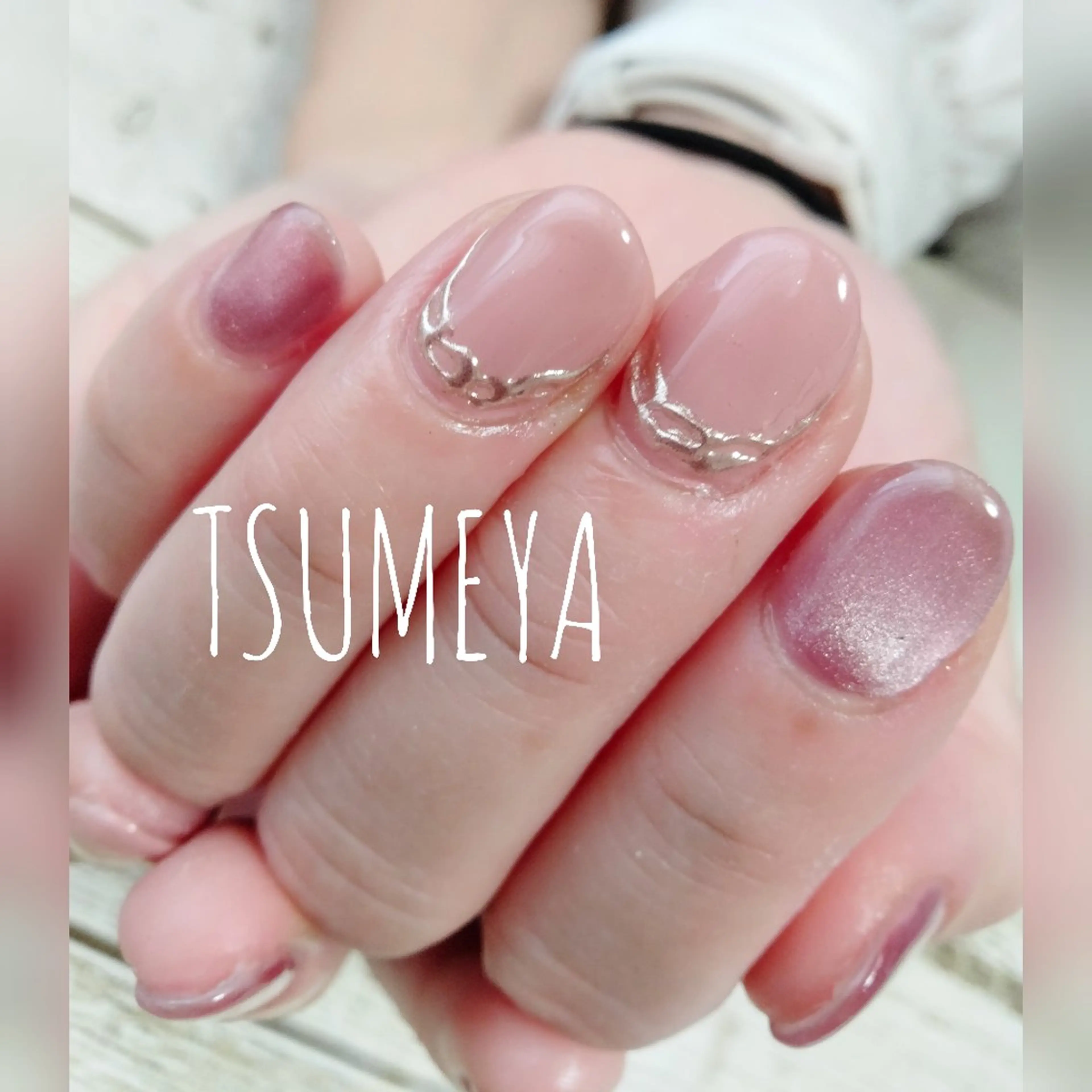 ネイル マグネットネイル ミラーネイル オフィスネイル ピンク ハンドネイル _TSUMEYA _のネイルデザイン