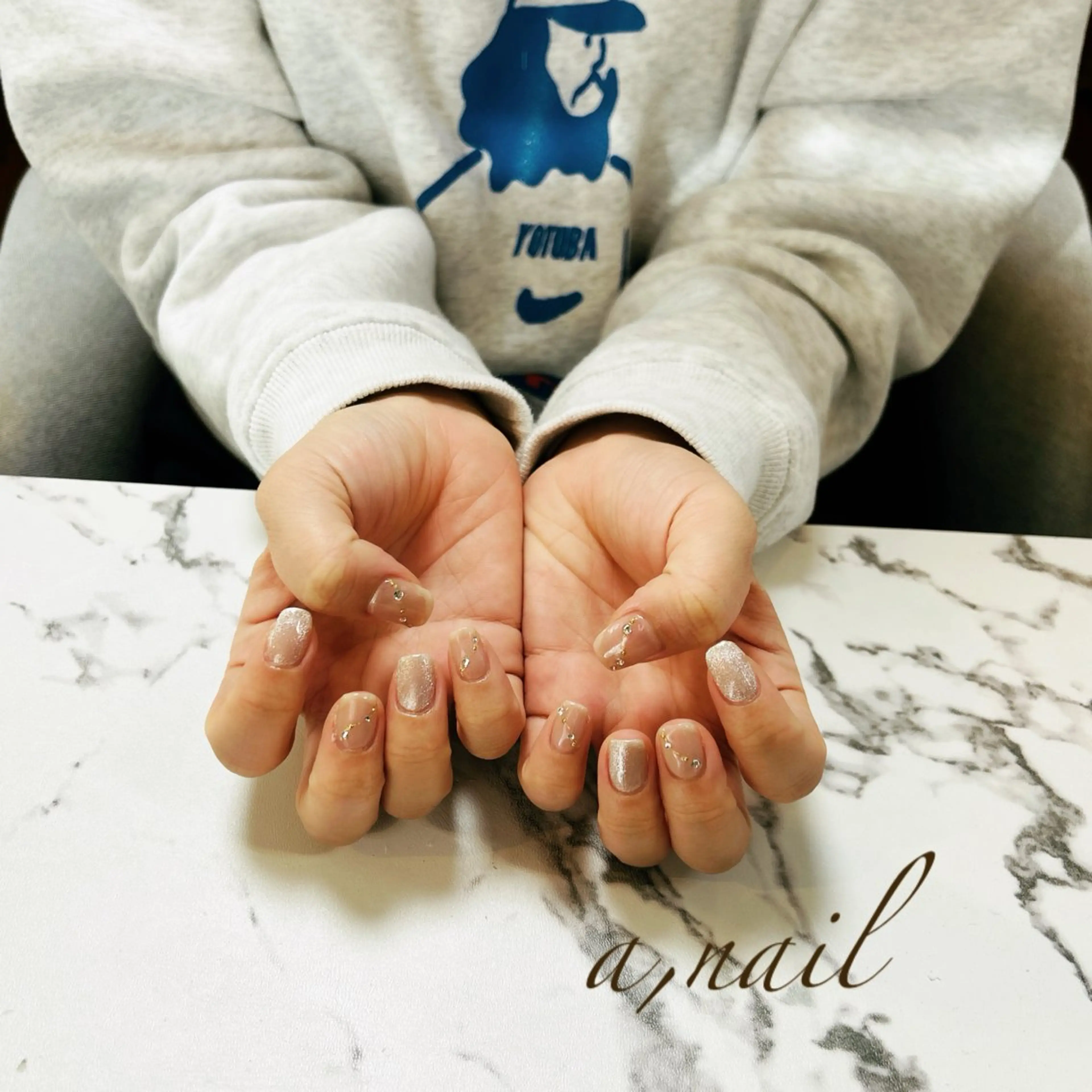 ネイル キラキラネイル マグネットネイル オフィスネイル シンプルネイル ハンドネイル ネイルサロン エーネイルのネイルデザイン