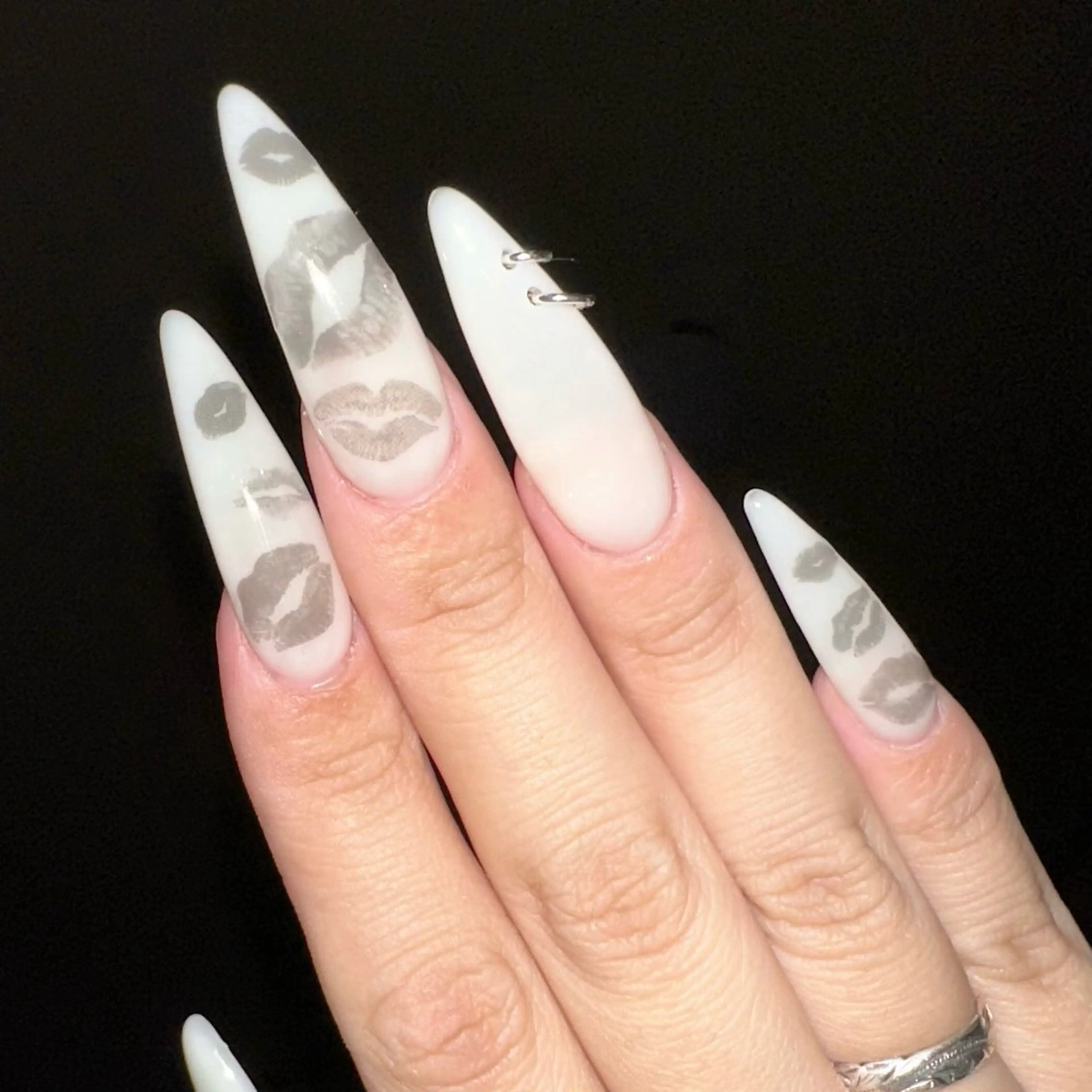 ネイル 小澤 瑠菜のネイルデザイン