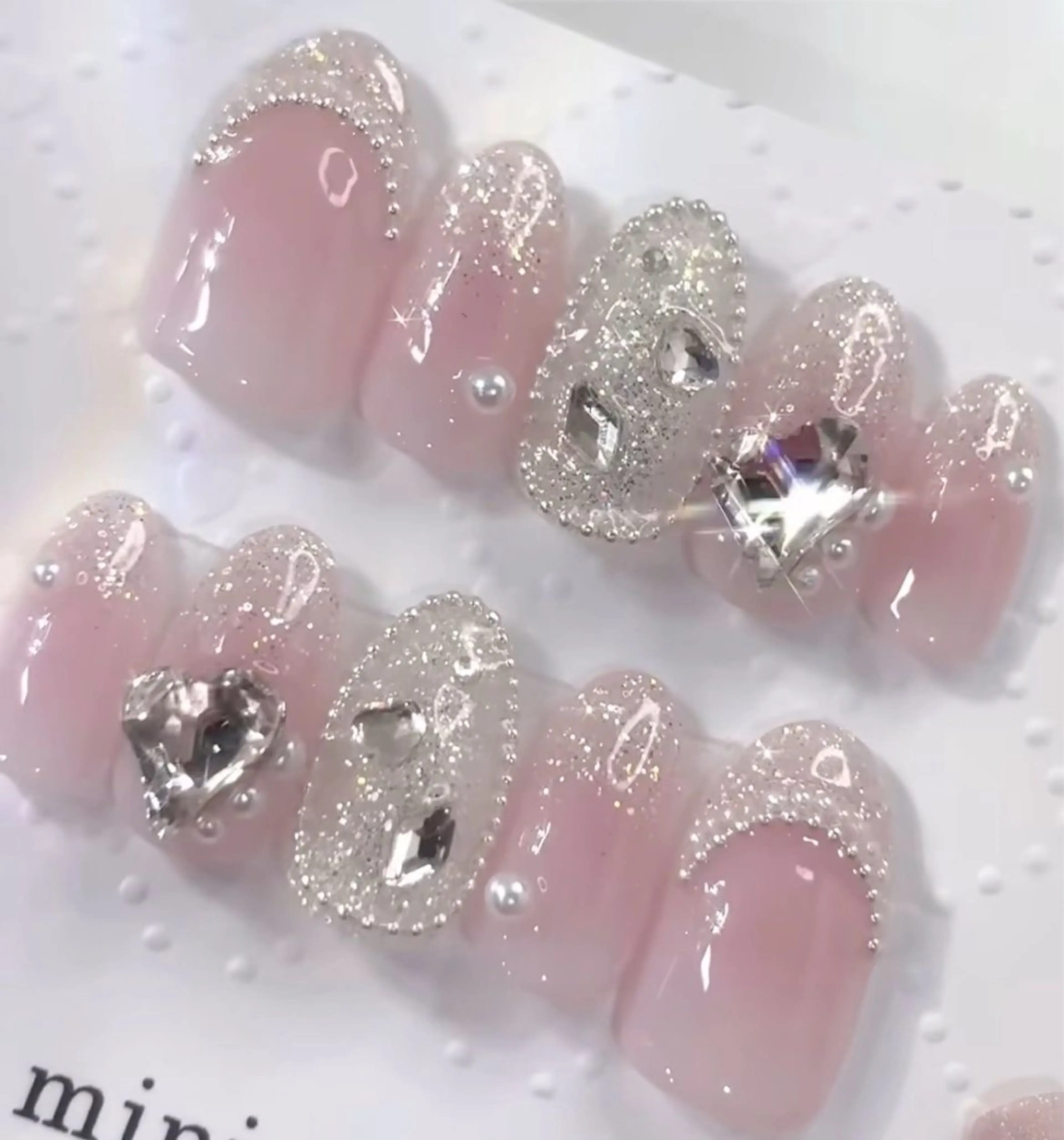 ネイル アートネイル フレンチネイル ジェルネイル ガーリー グラデーション ハンドネイル AIN Nailのネイルデザイン