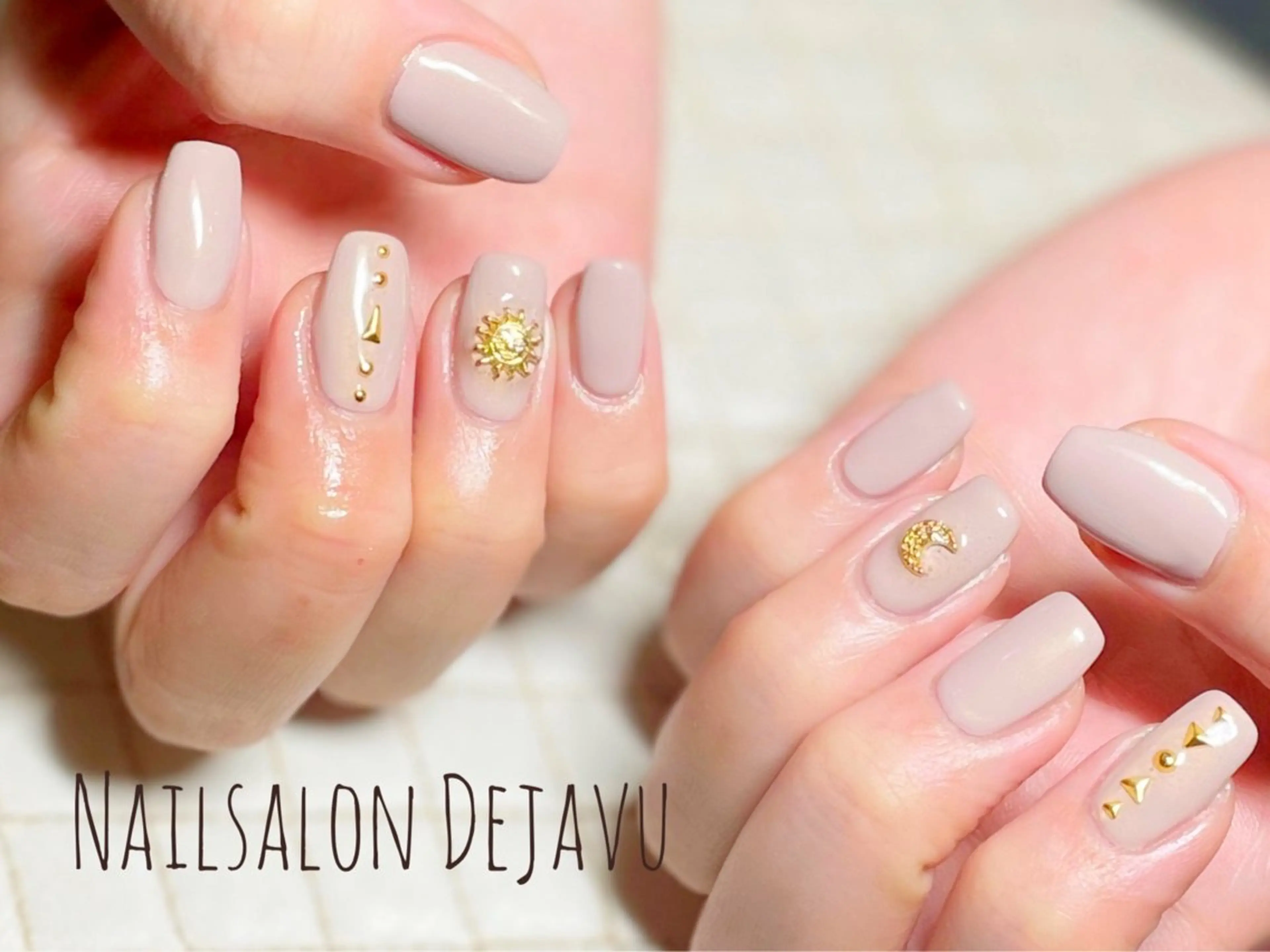 ネイル ストーンネイル ハンドネイル Nailsalon Dejavuのネイルデザイン
