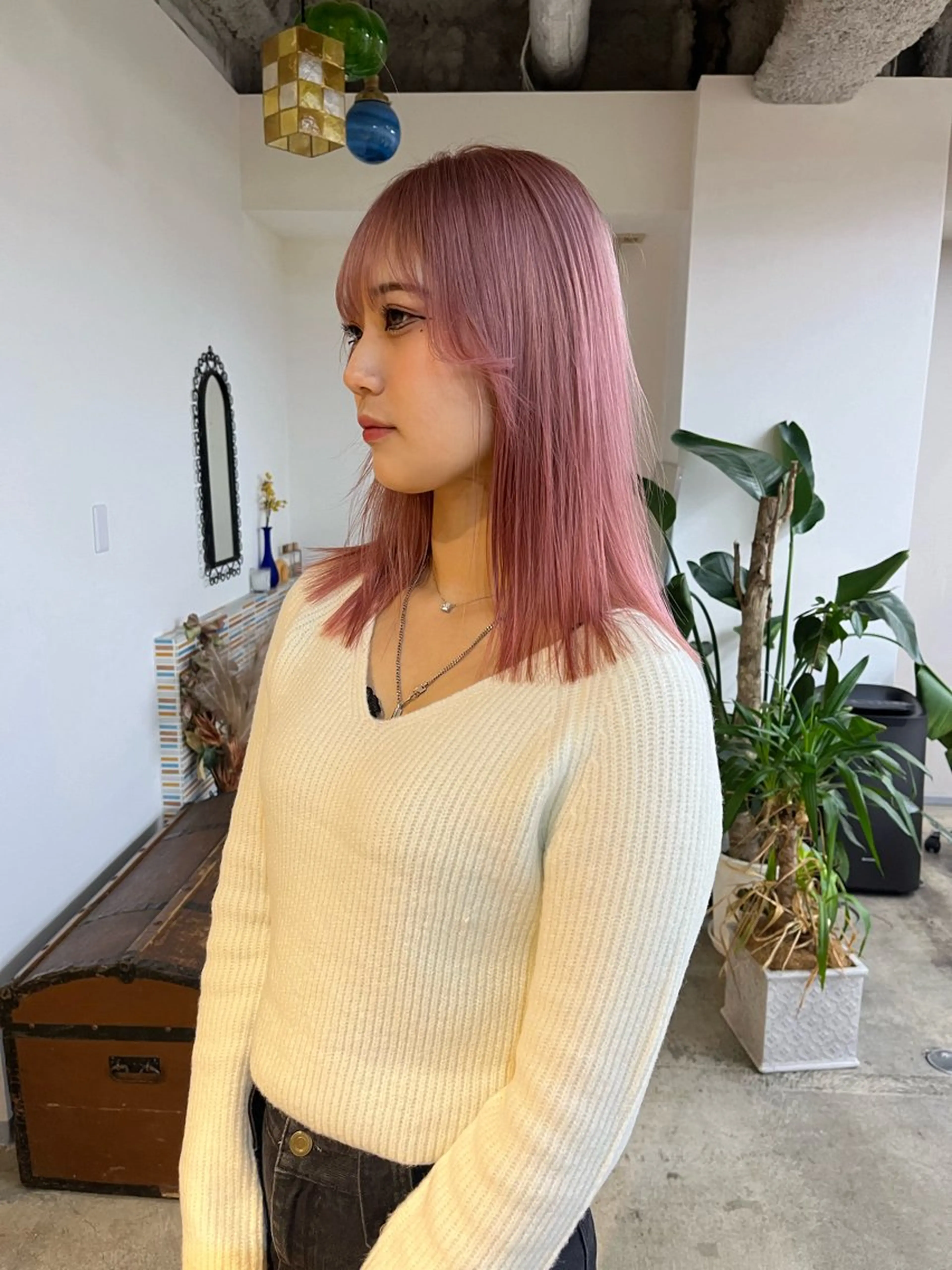 ミディアム カラー ベージュカラー ブリーチ ピンクカラー ピンクベージュ カット ヘアカラー トリートメント 🩷ハイトーン透明感 レイヤー🩷ユリカのヘアスタイル