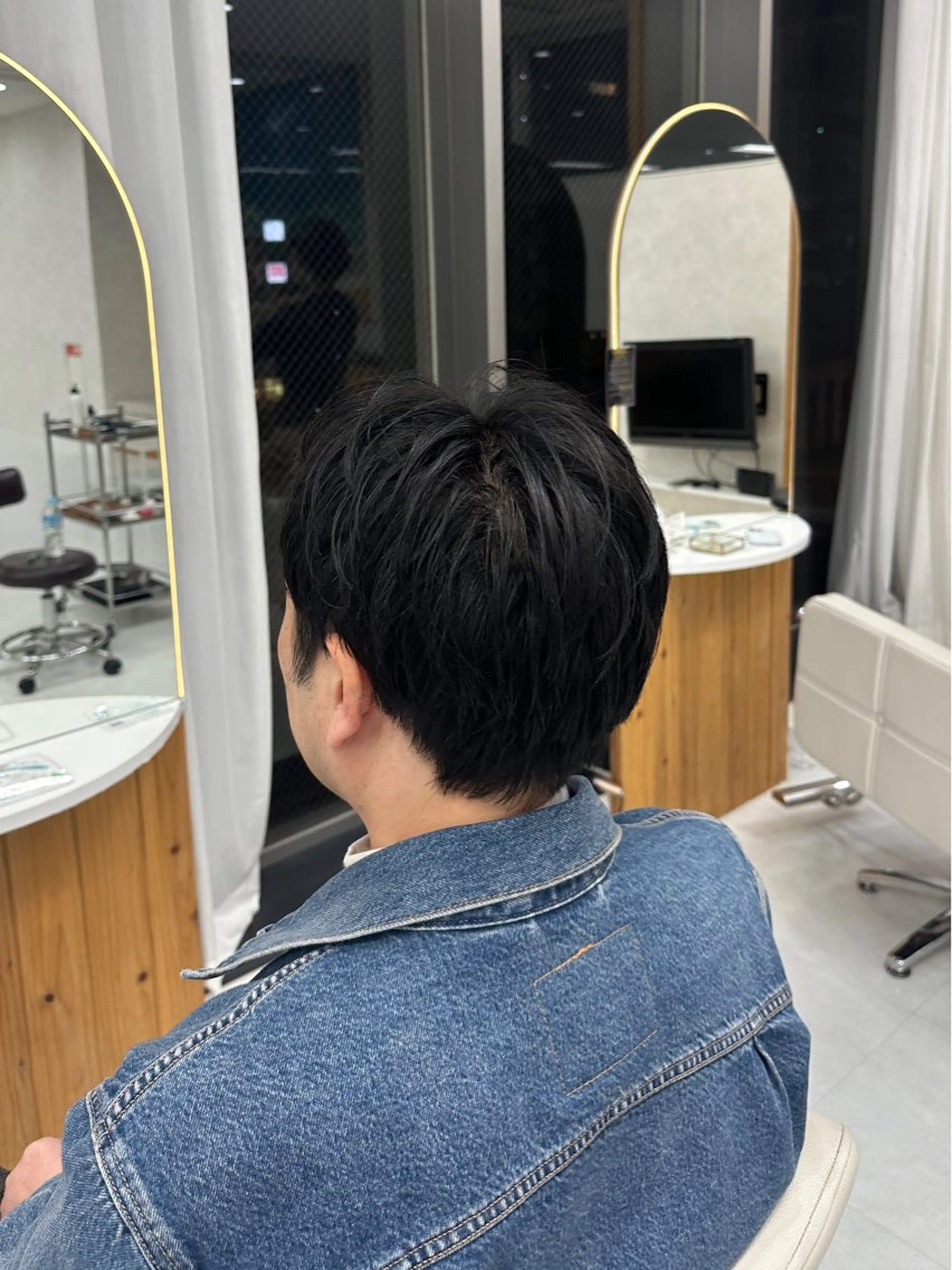 ショート メンズ ツーブロック 刈り上げ 大場 賀句のヘアスタイル