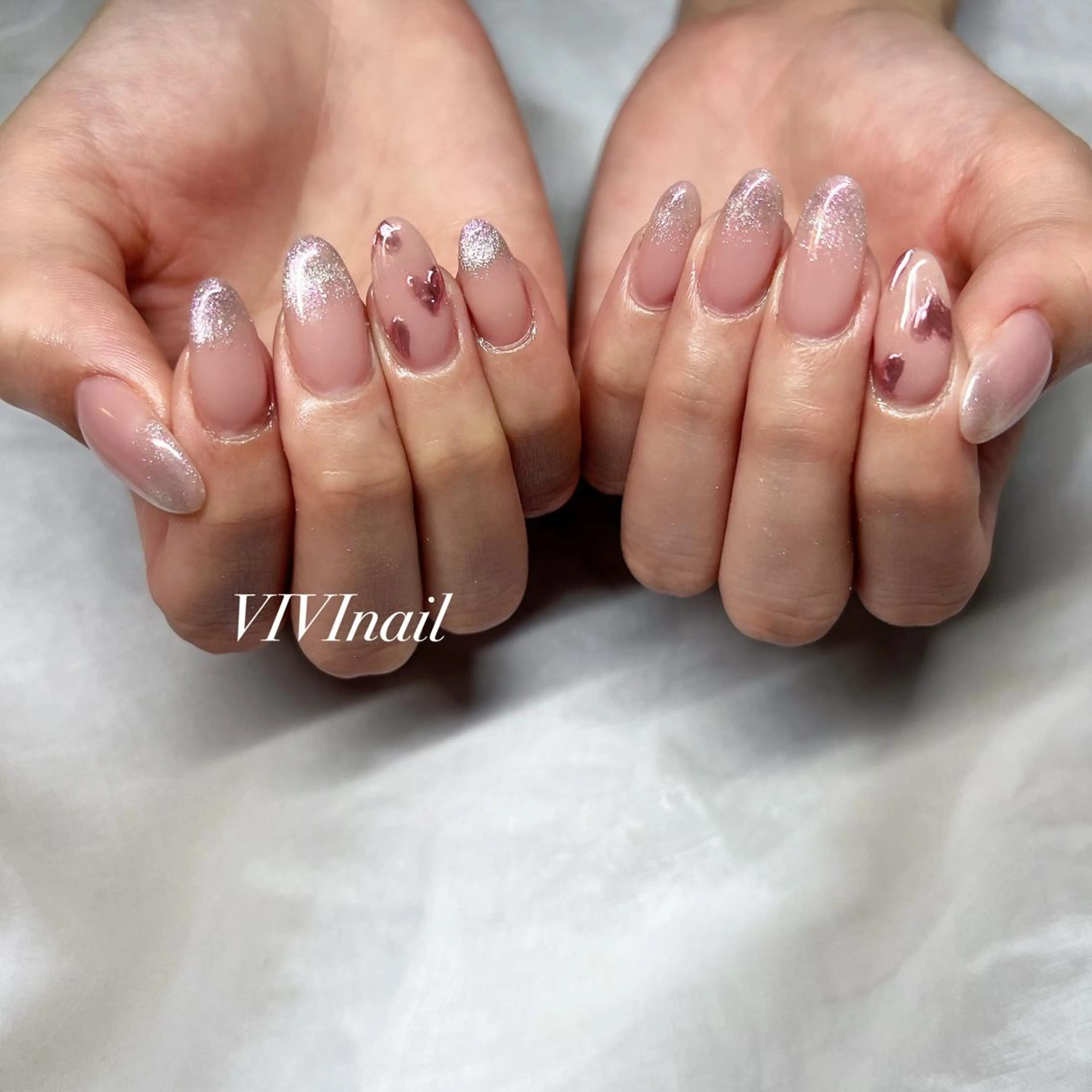 ネイル ハート マグネットネイル ミラーネイル vivi nailのネイルデザイン
