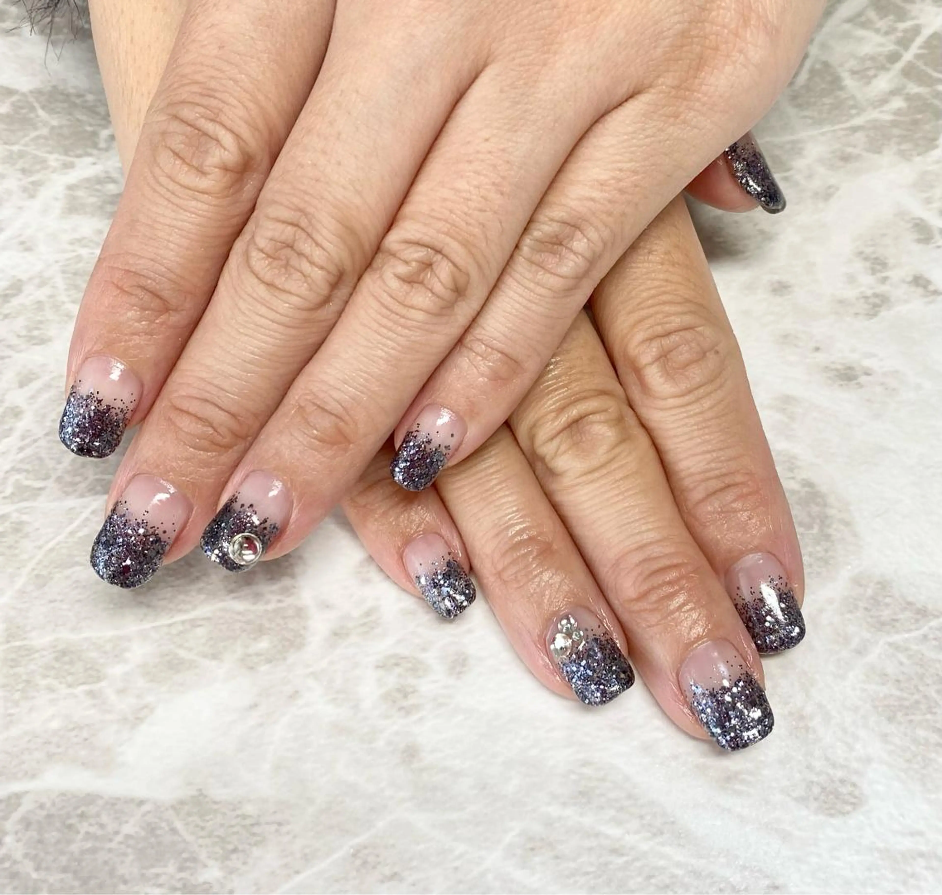 ネイル ストーンネイル ハンドネイル ゆぴねいる yupinailのネイルデザイン