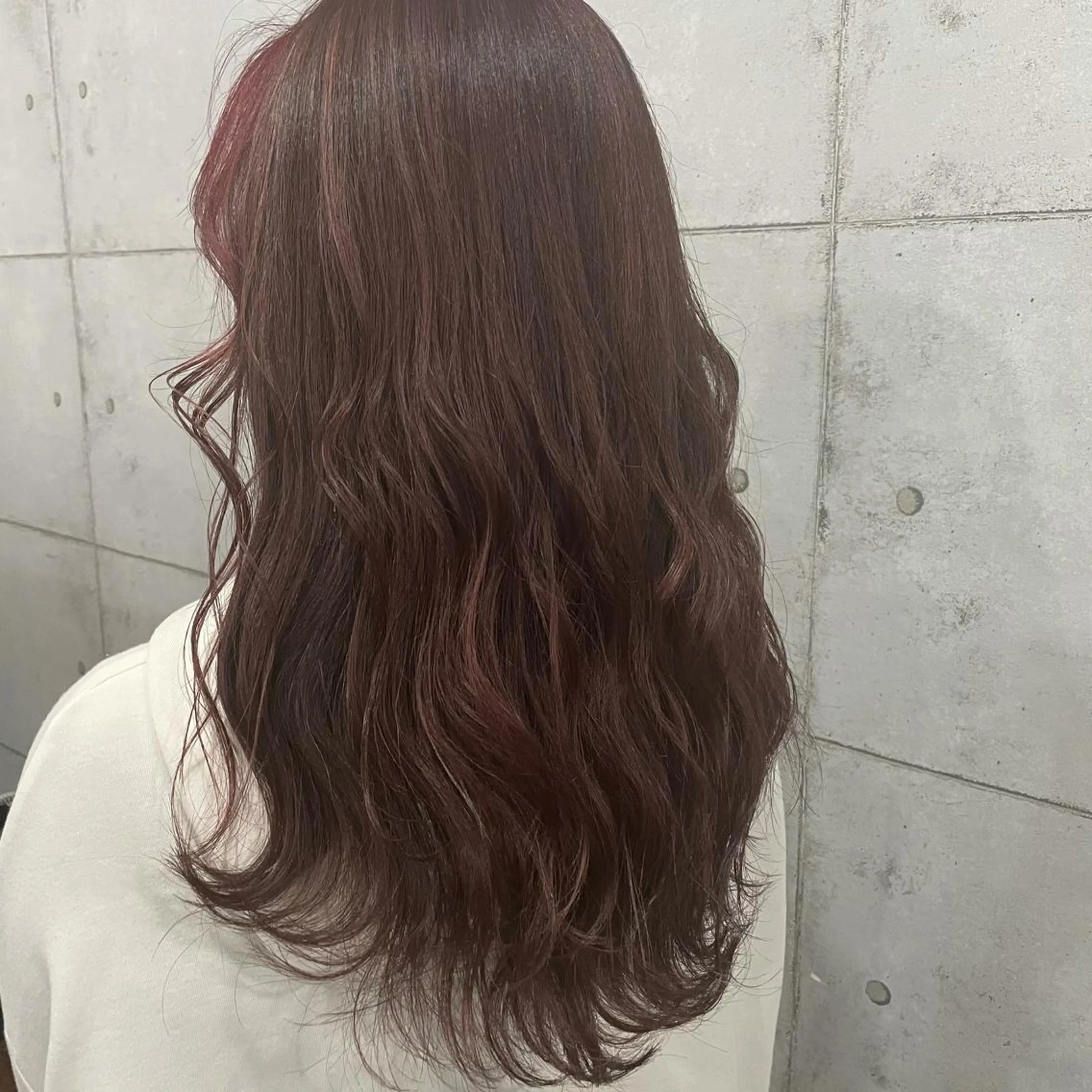 ミディアム カラー パーマ ヘアアレンジ メンズ キッズ ネイル マツエク・マツパ 切りっぱなしヘアボブ ミディアムヘアRYOのヘアスタイル