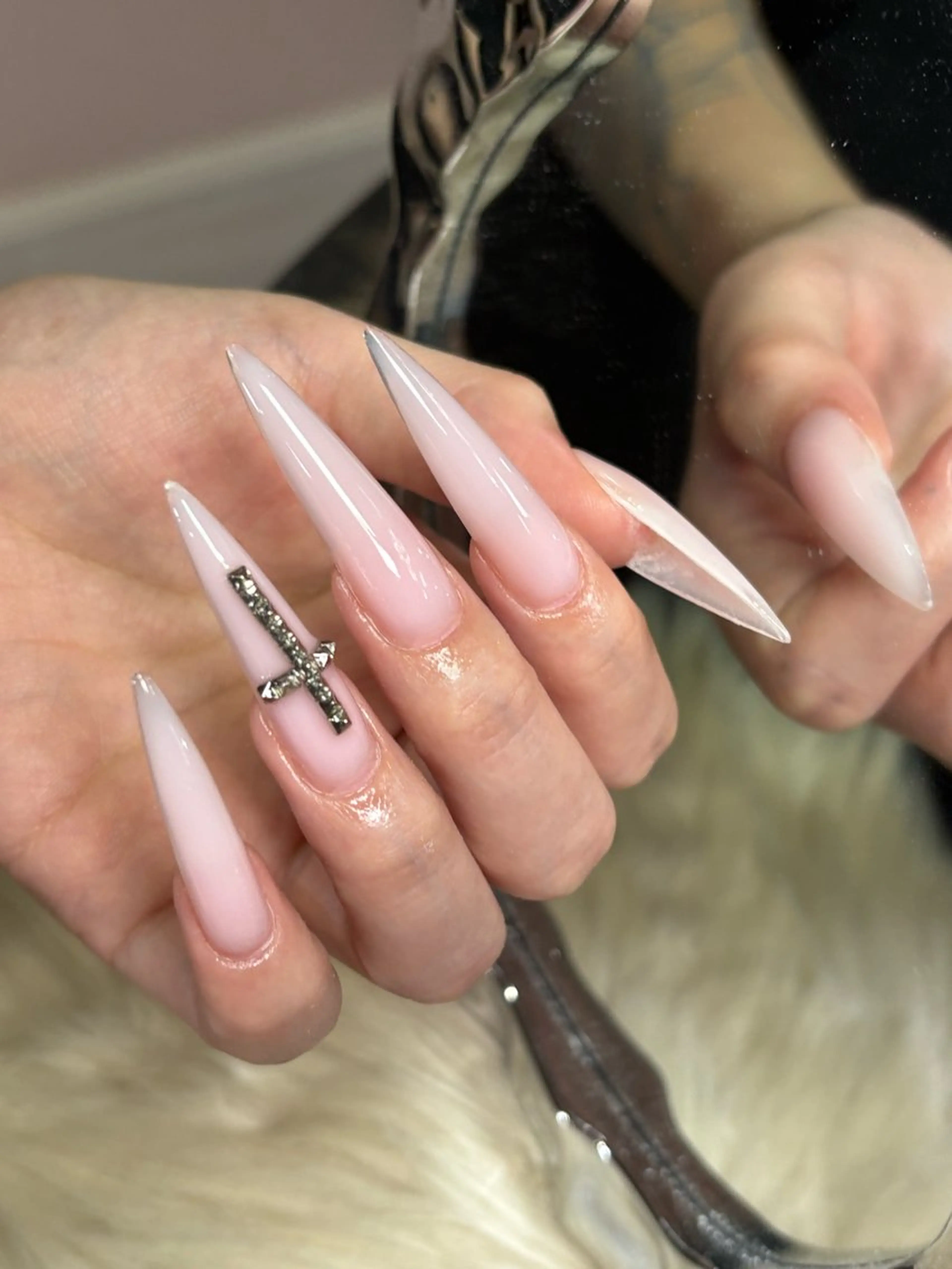 ネイル ハンドネイル Dark honey スカルプ専門原宿店のネイルデザイン