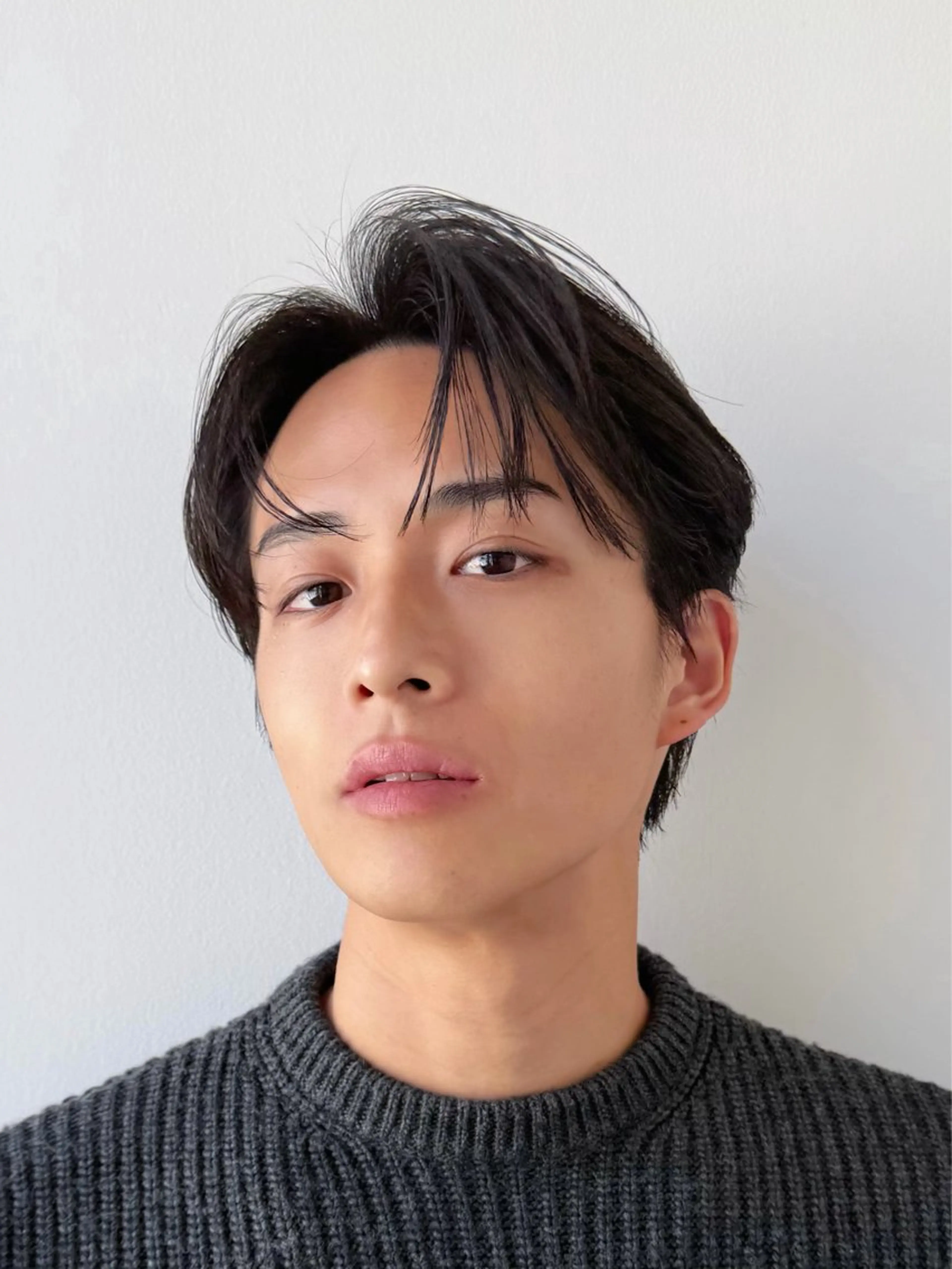 ミディアム メンズ センターパート カット トリートメント ニュアンスパーマ/ フェザーパーマ/平木のヘアスタイル