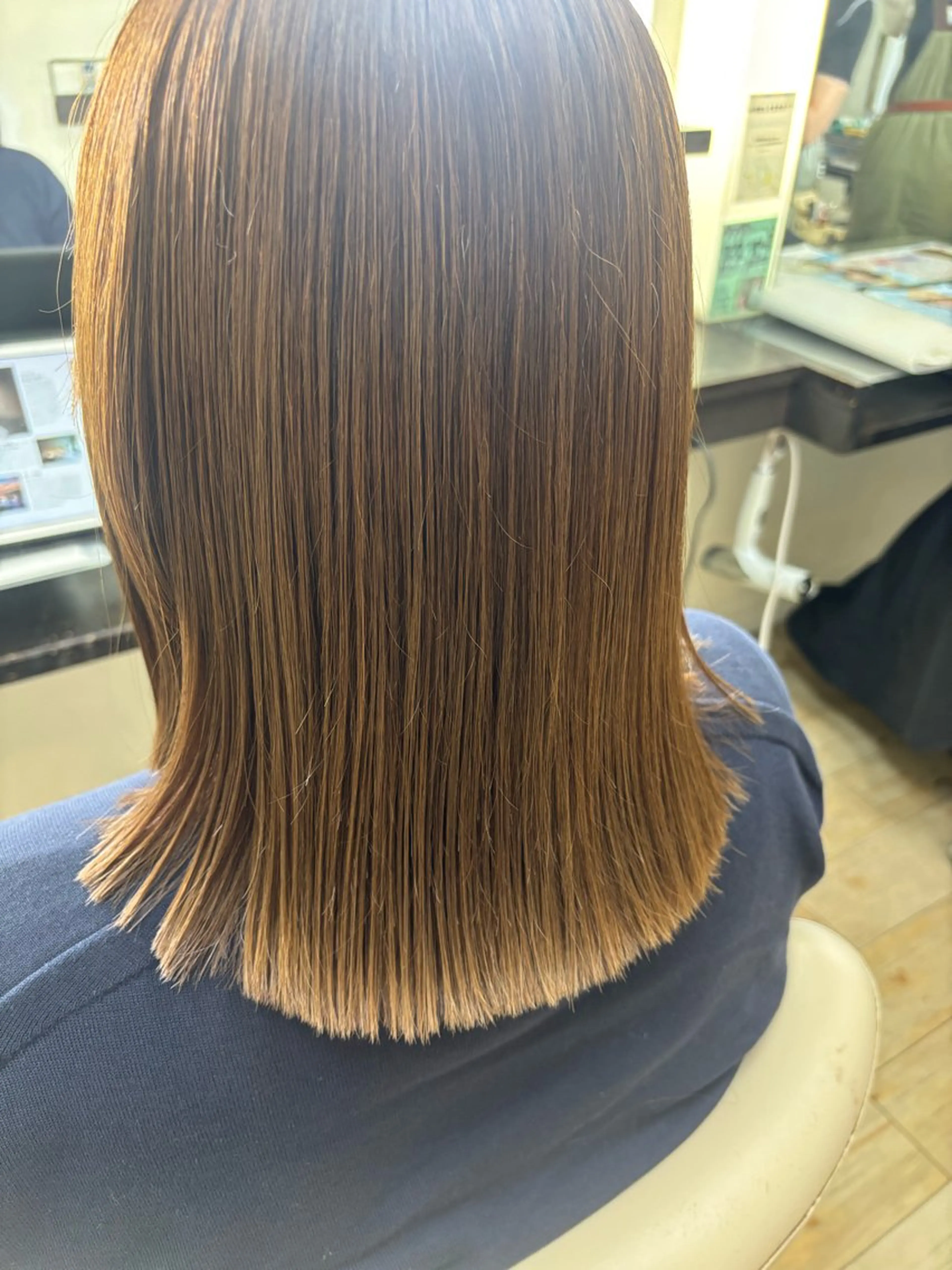 ミディアム カラー ルプラボウ 石黒よう子のヘアスタイル