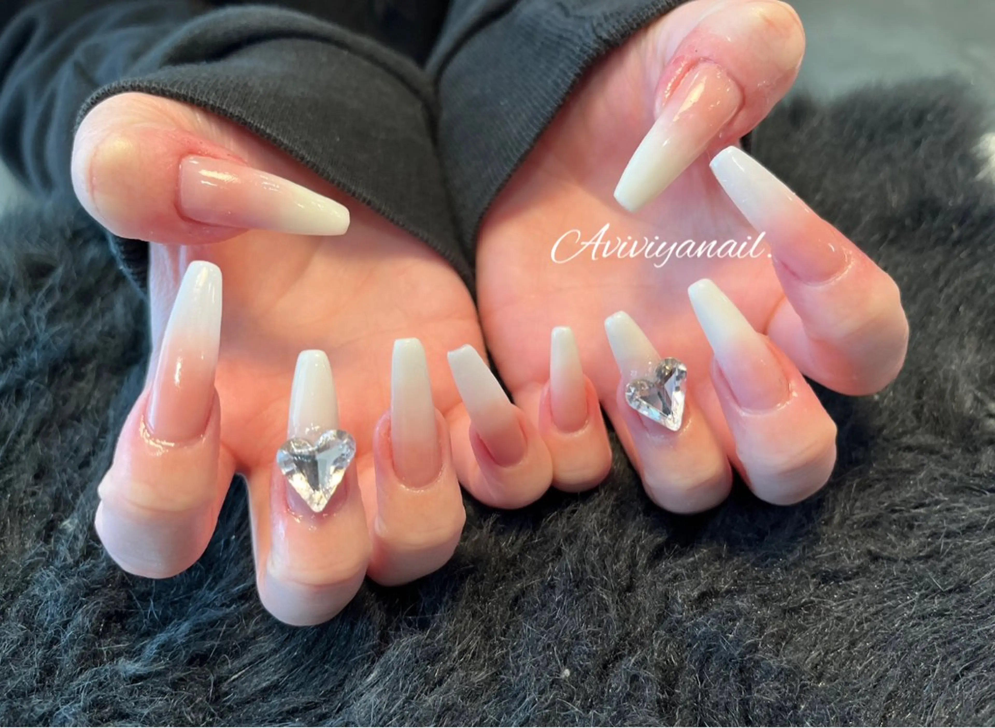 ネイル AviviyaNail所属・kubo ayaのネイルデザイン