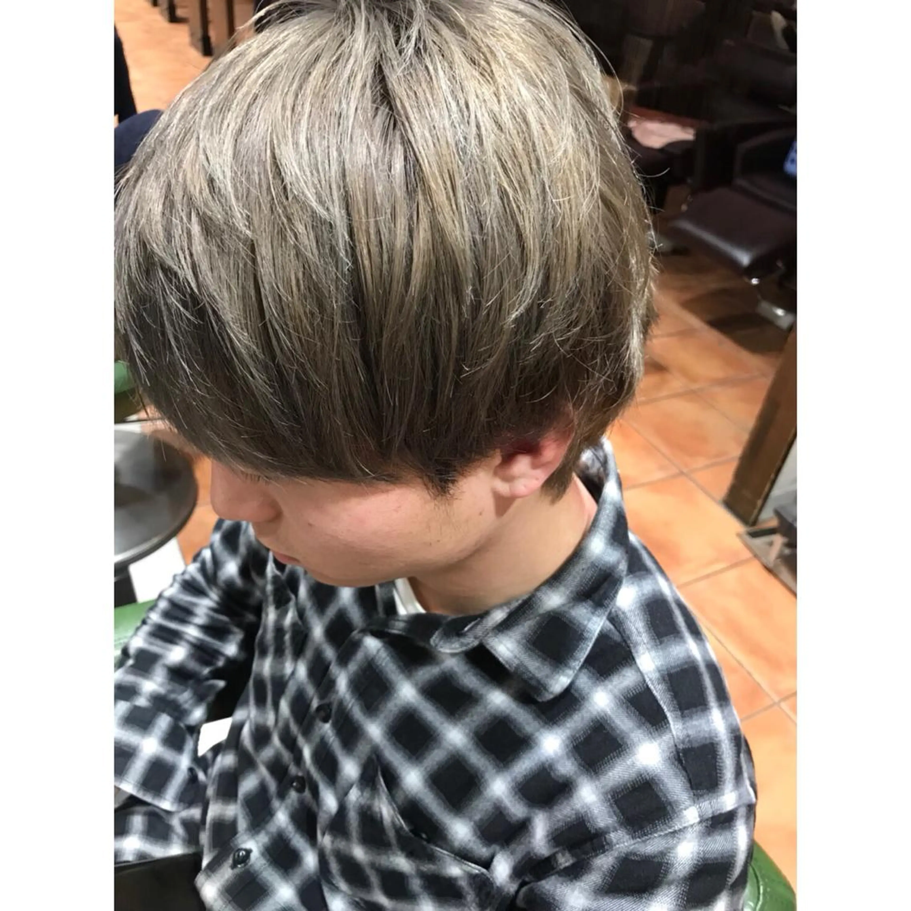 カラー カラーリスト菅澤 岳のヘアスタイル