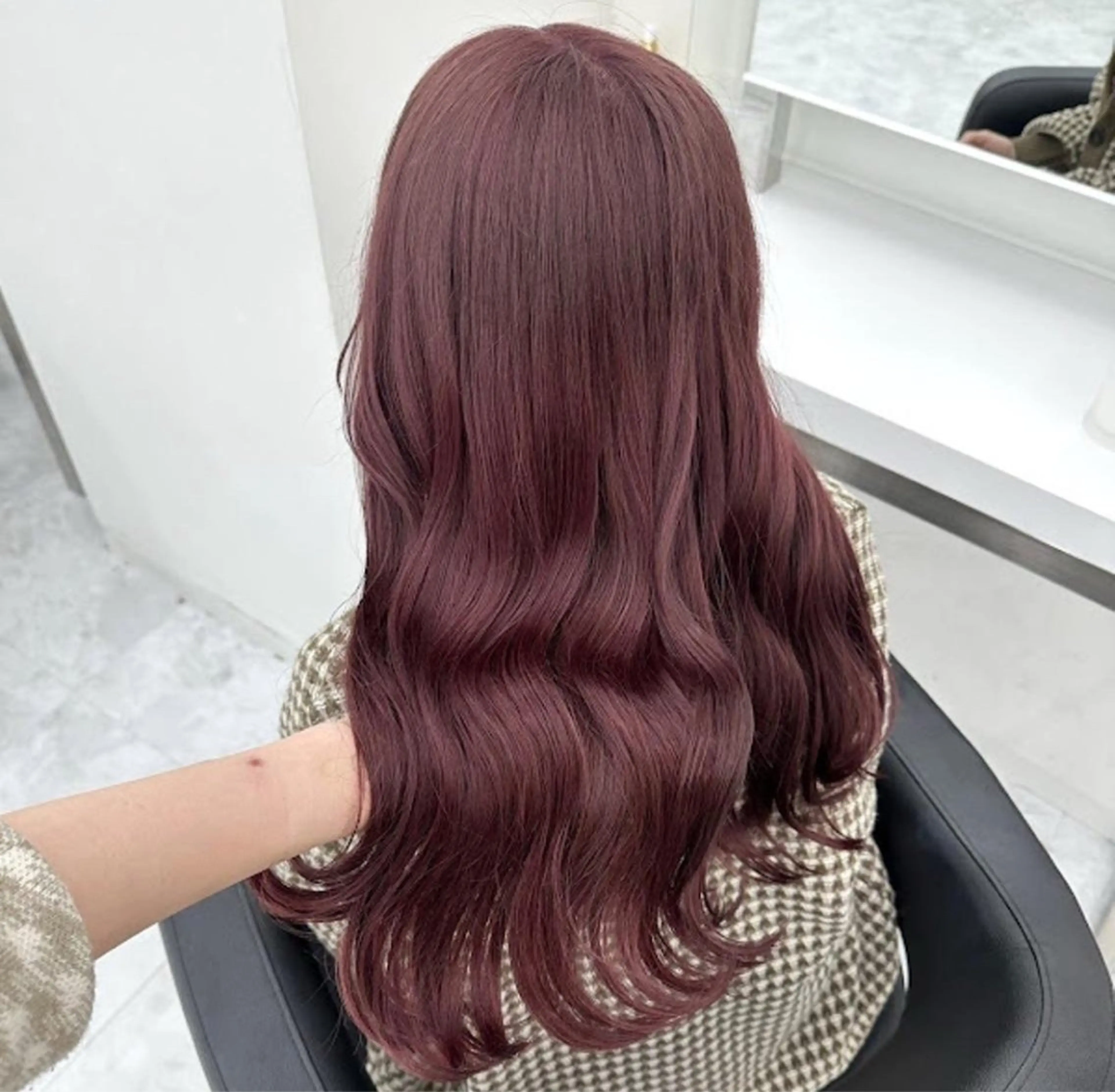 ロング カット ヘアカラー トリートメント 韓国ヘア/ブリーチ無 しWカラー/オリーブのヘアスタイル