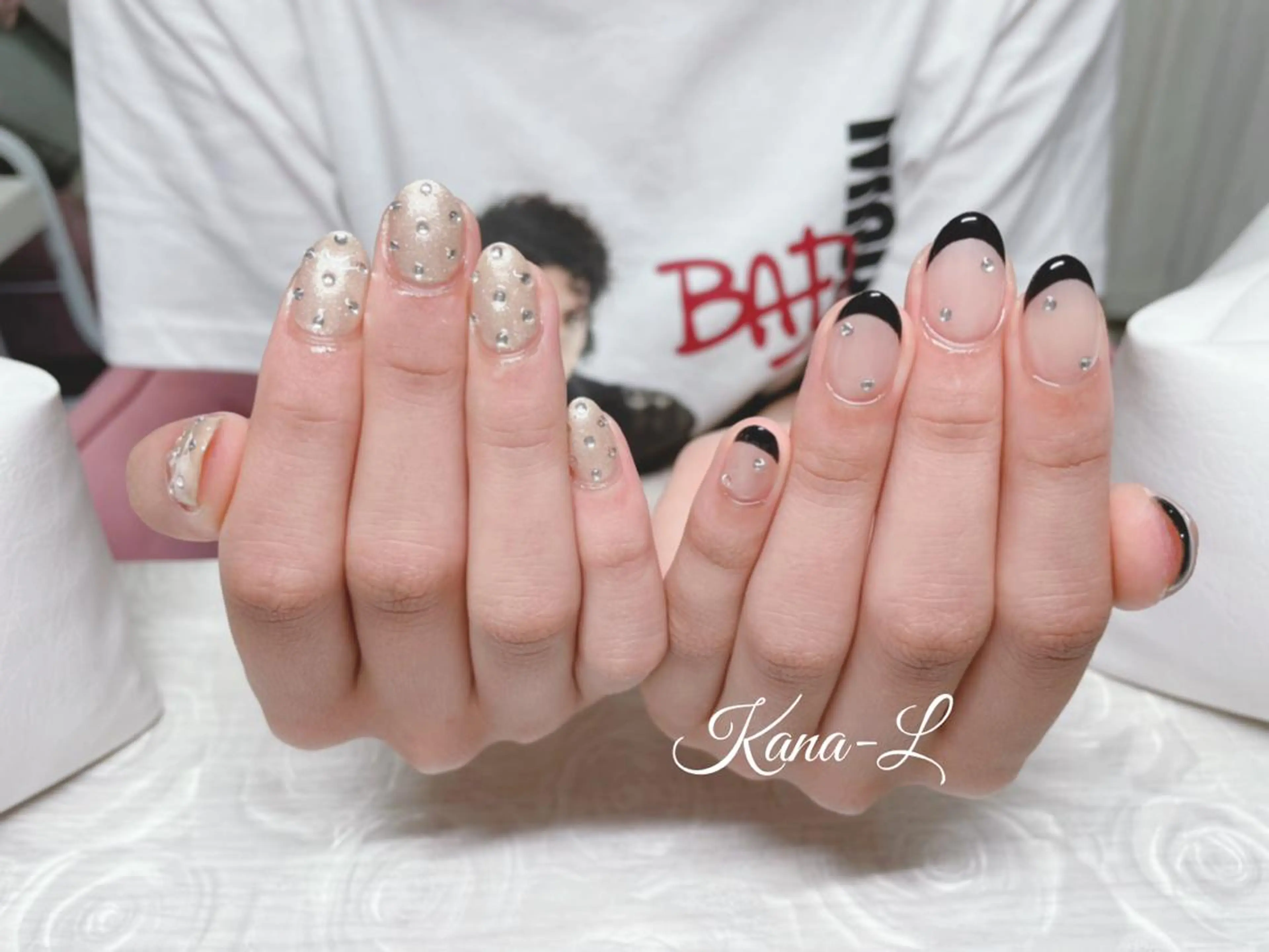 カラー ネイル フレンチネイル ストーンネイル 夏ネイル 芦辺 香奈のネイルデザイン