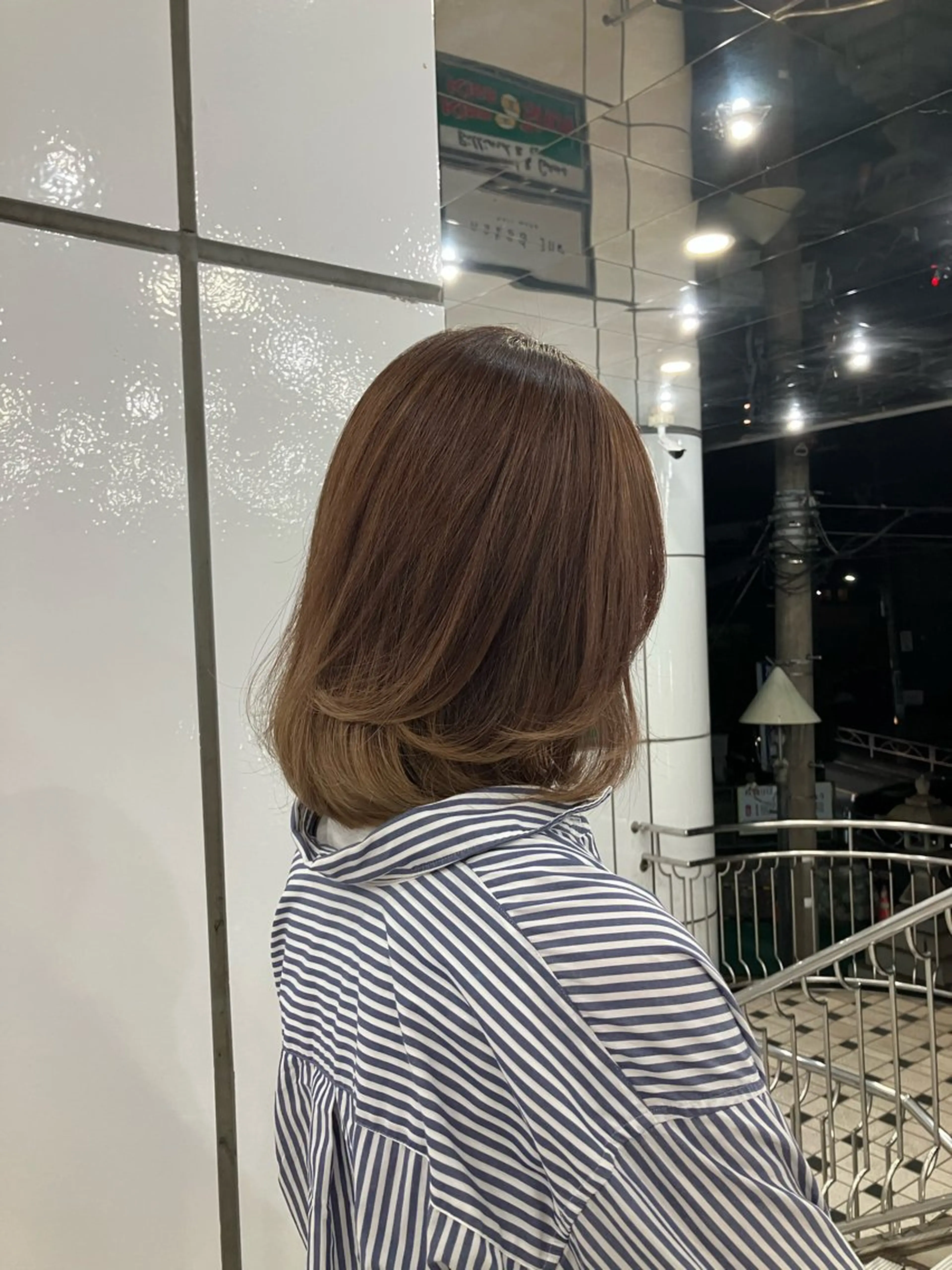 ミディアム 顔周りカット レイヤーカット 平松 里穗のヘアスタイル