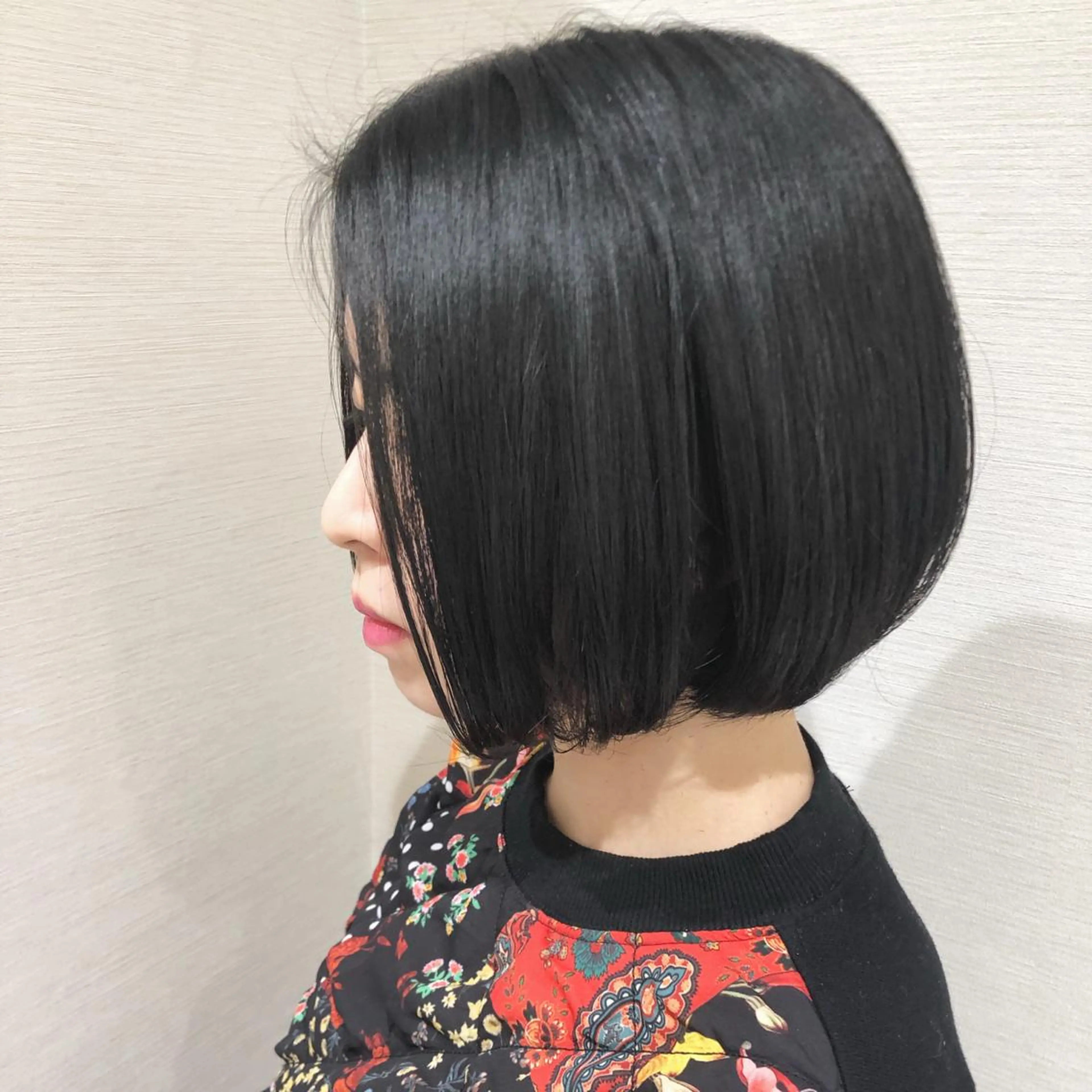 ショート 三鷹で1番ショート ボブをカットする新谷のヘアスタイル