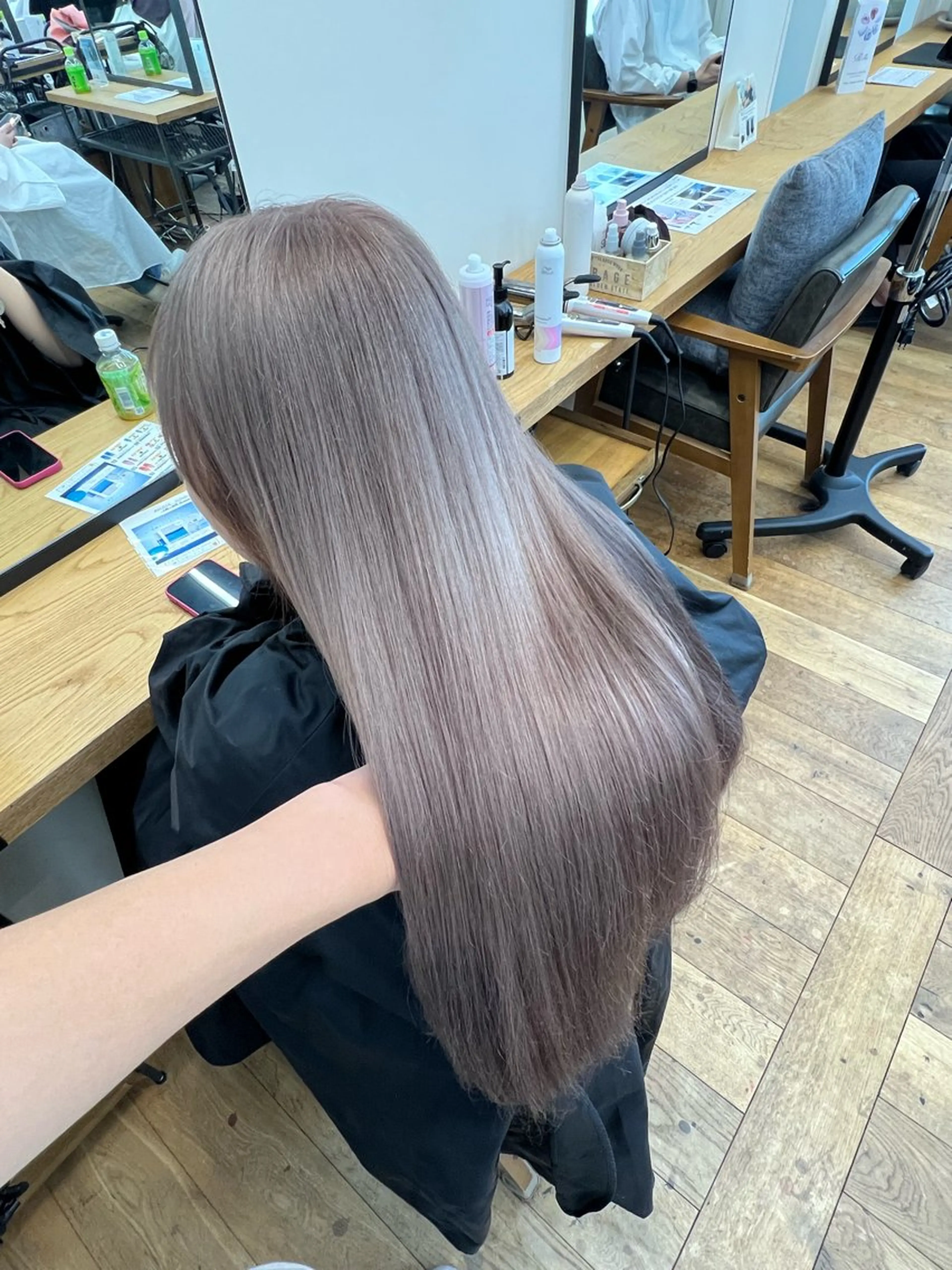 ロング カラー ブリーチ ケアブリーチ トリートメント カット ヘアカラー トリートメント 抜きっぱなしブロンド /ハイトーン/カナタのヘアスタイル