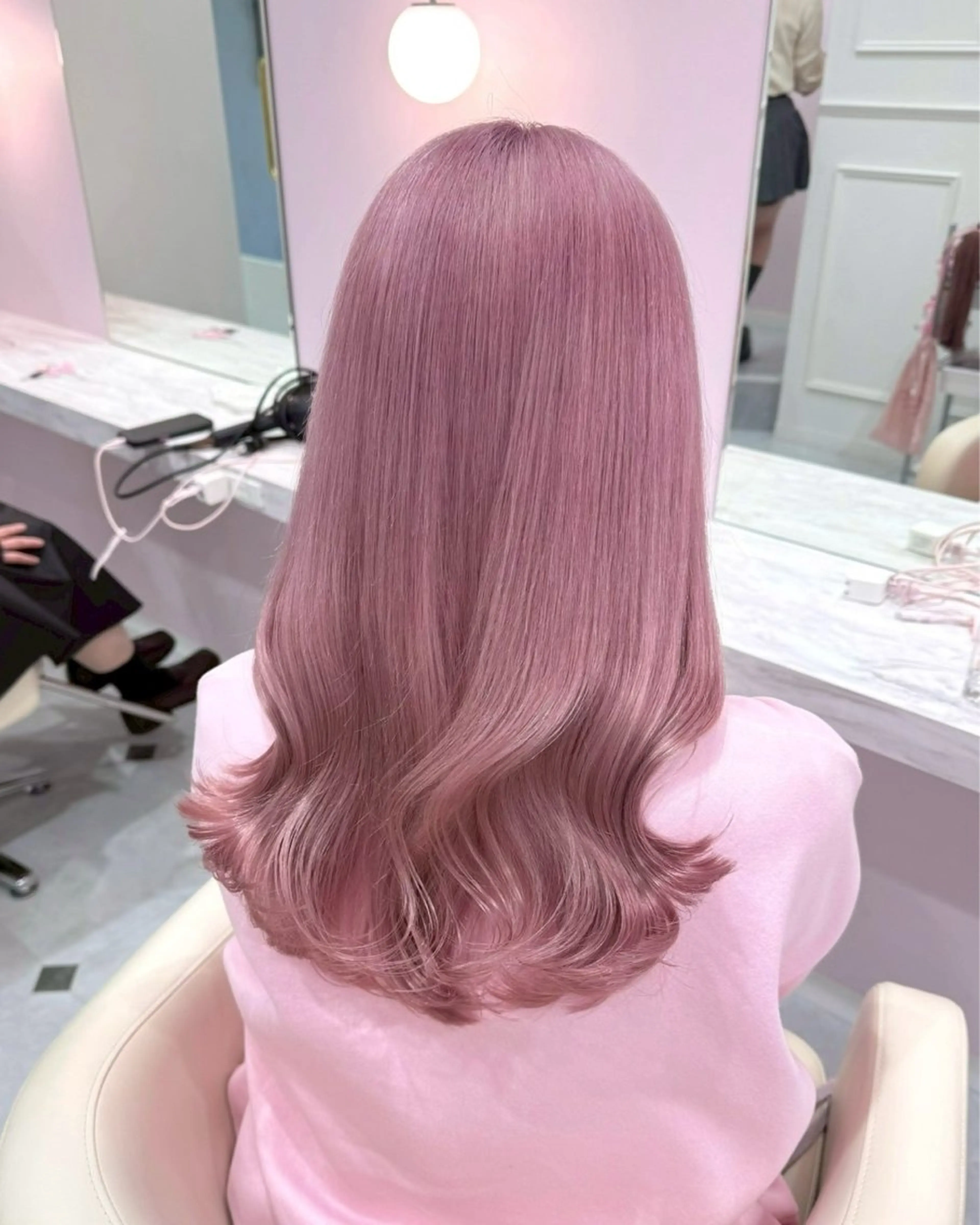 ロング カラー ブリーチ 透明感カラー ハイトーンカラー ラベンダーカラー ラベンダーピンク ヘアカラー ハイトーンカラー💞 くるみ🎀のヘアスタイル