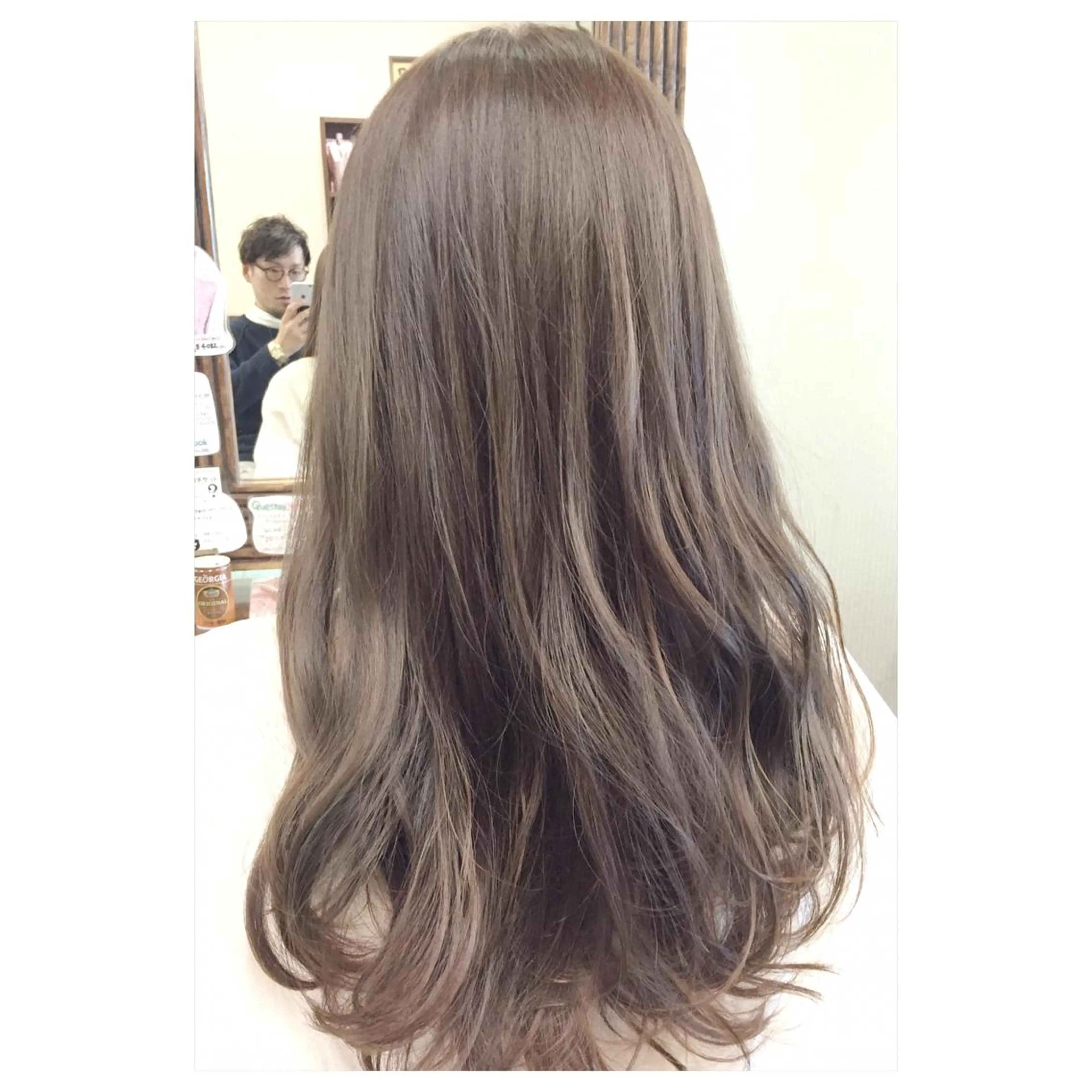 ロング カラー アッシュ ベージュカラー グレージュ パーソナルカラー診断 できます 木曽 主博のヘアスタイル