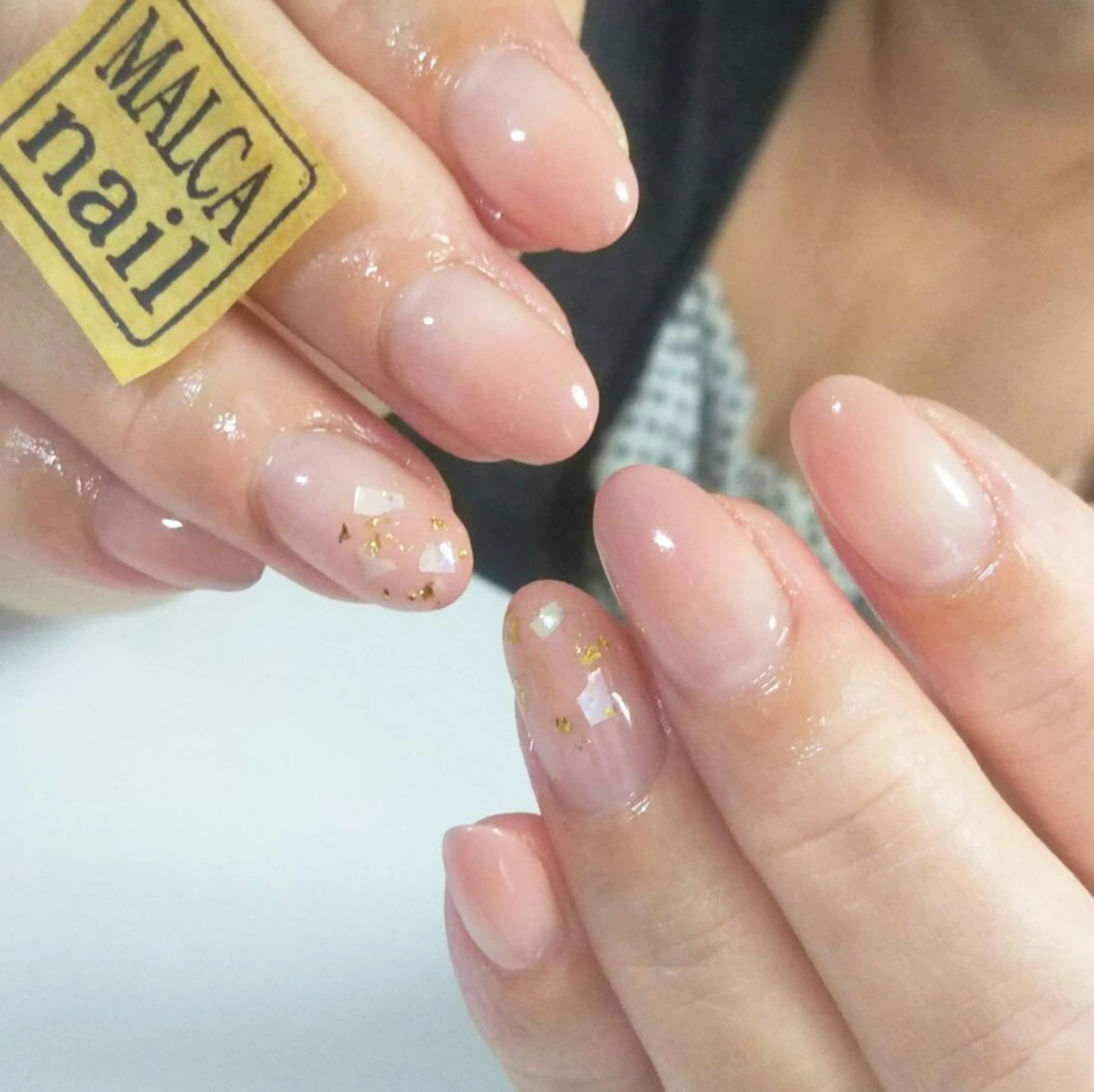 ヘアアレンジ パーマ ネイル キッズ マツエク・マツパ セミロング 荒木 莉奈のネイルデザイン