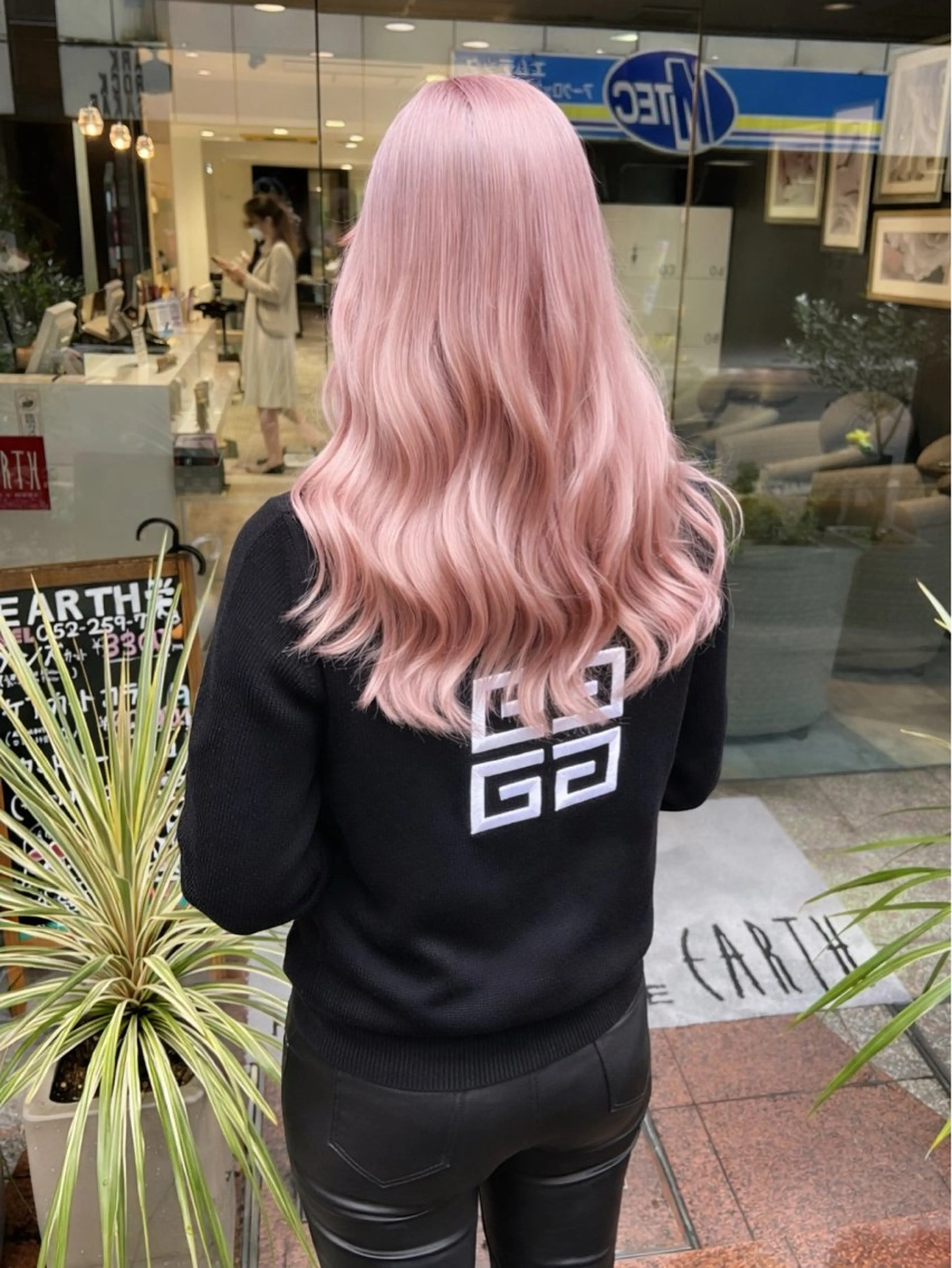 【新生活応援♪】オーガニックフルカラー＋1STEP Tr　￥4900の写真