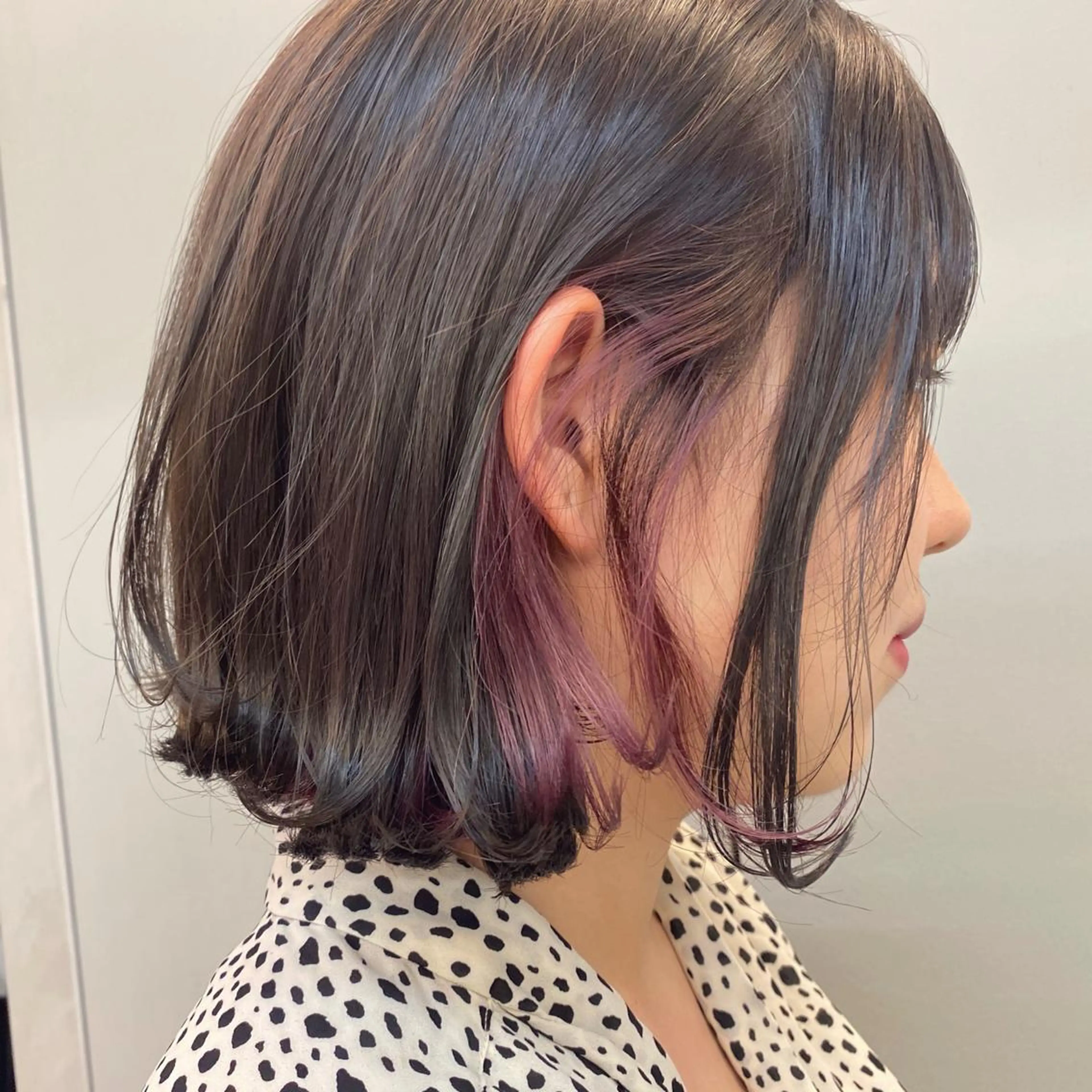カラー 岡野 静華のヘアスタイル