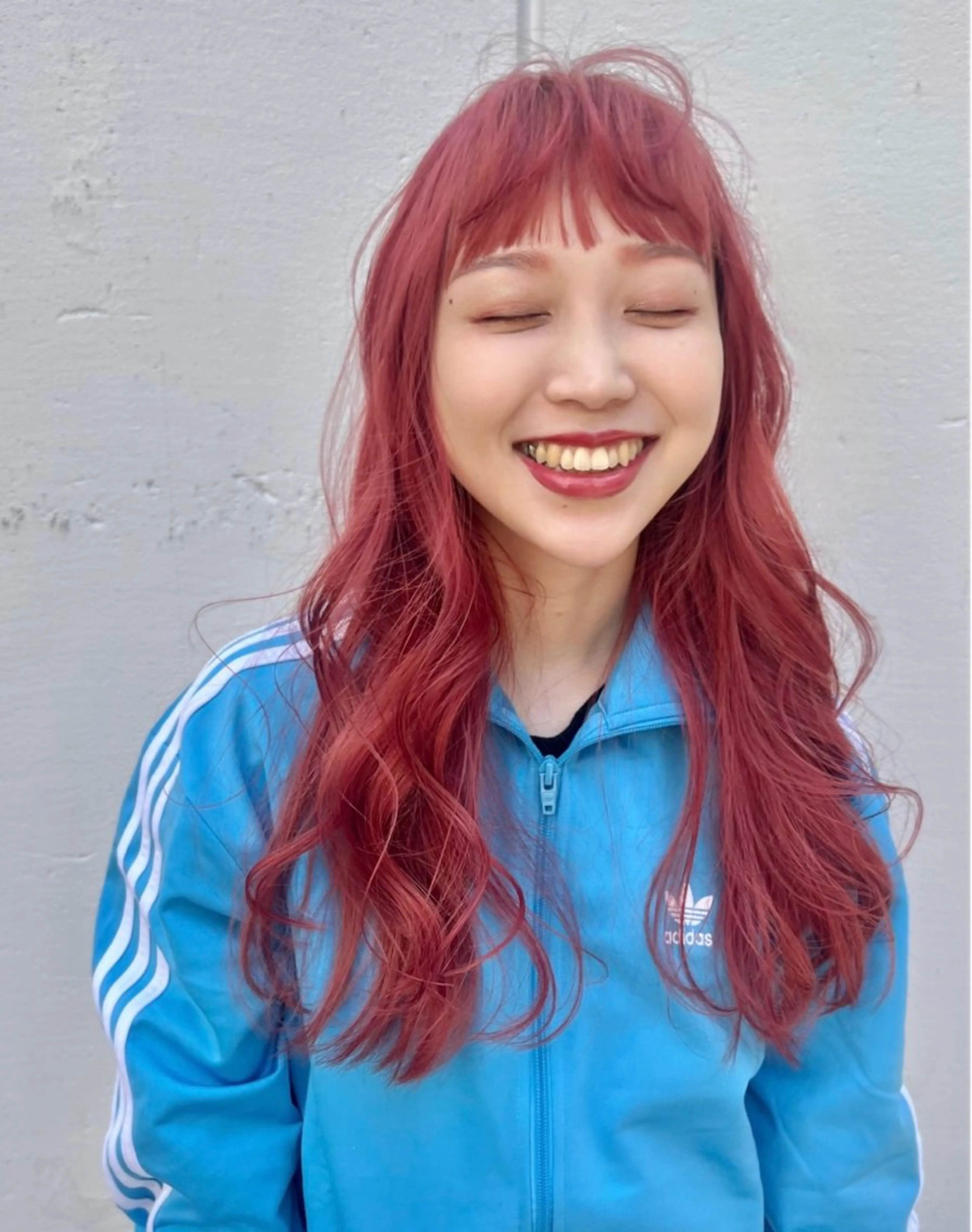 ロング カラー ロング オン眉 ヘアカラー 派手髪デザインカラー ヒロカのヘアスタイル