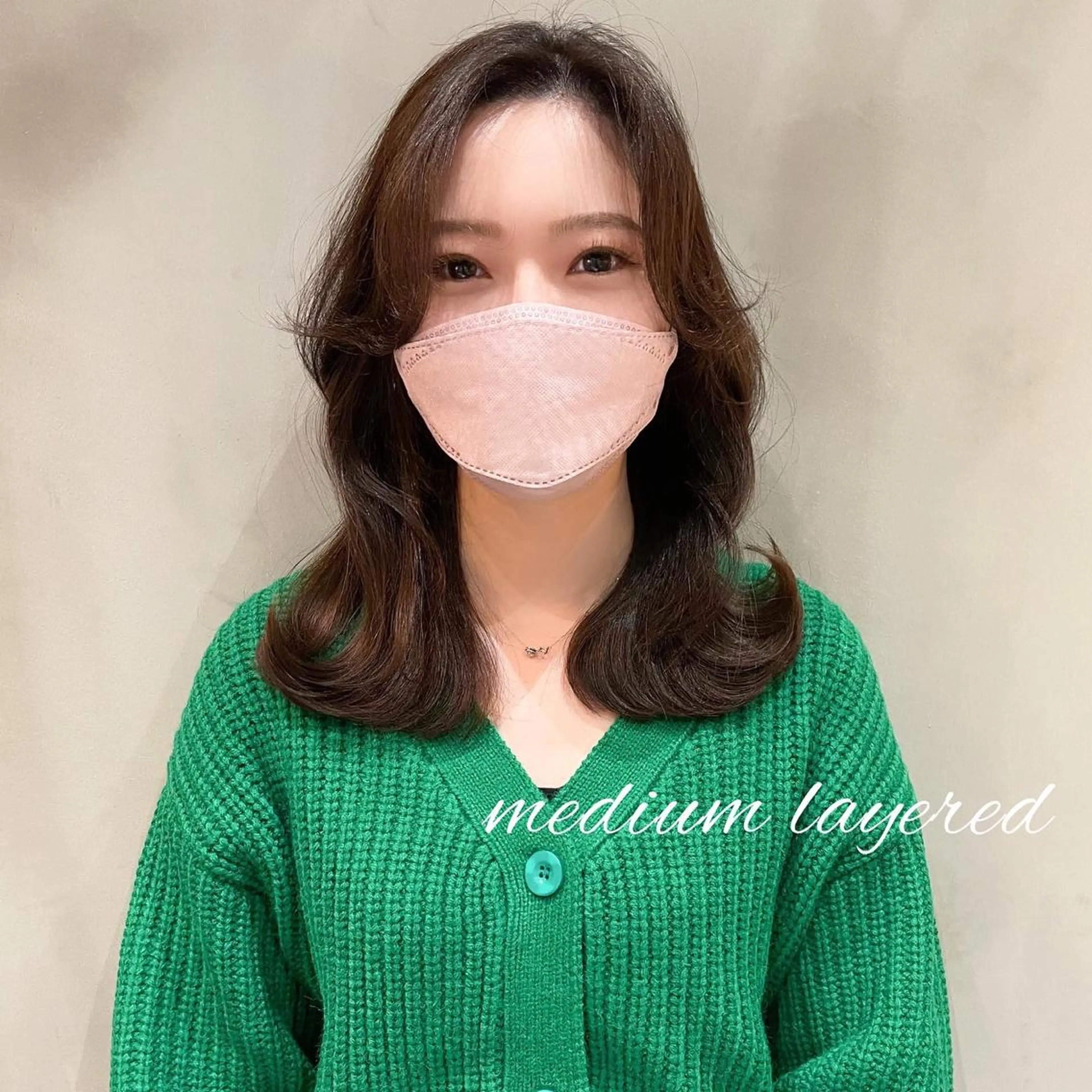 ミディアム ミディアムレイヤー くびれヘア 韓国風ヘア レイヤーカット LOMA🇰🇷 銀座クボタのヘアスタイル