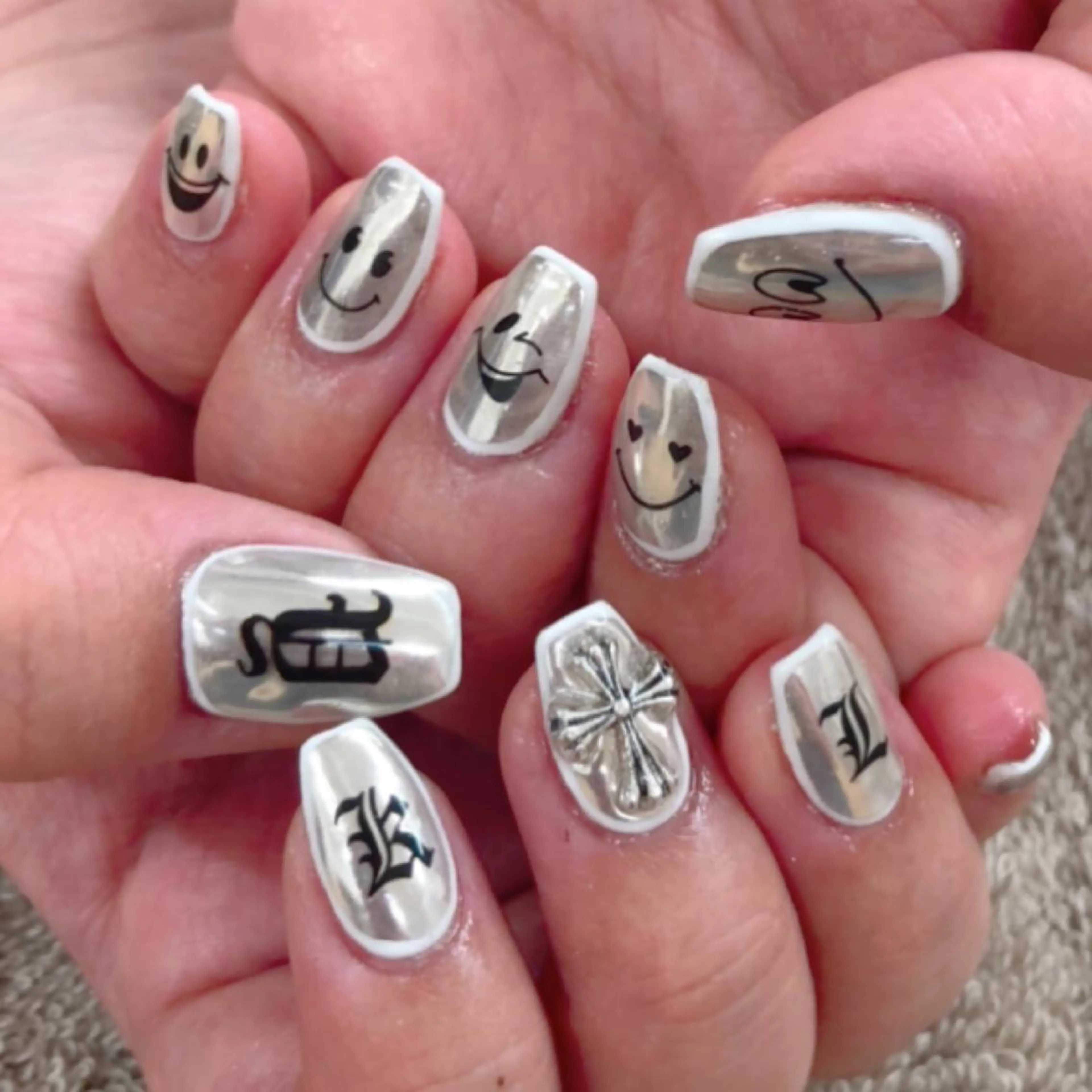 ネイル ミラーネイル ハンドネイル MAYME TAMAKIのネイルデザイン