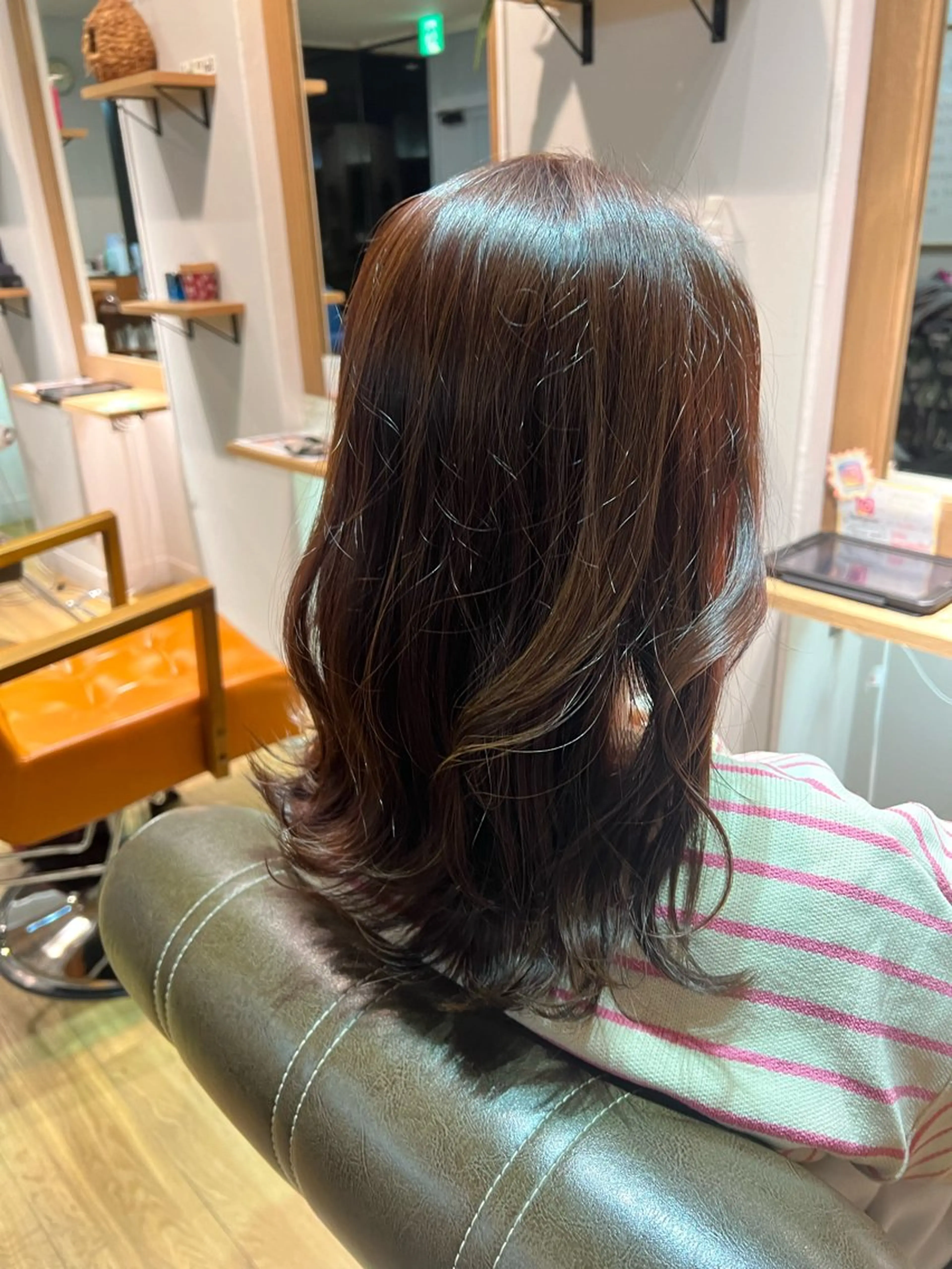 セミロング カラー ブラウンカラー ピンクカラー ピンクブラウン ヘアカラー トリートメント ツキダテ ユイのヘアスタイル
