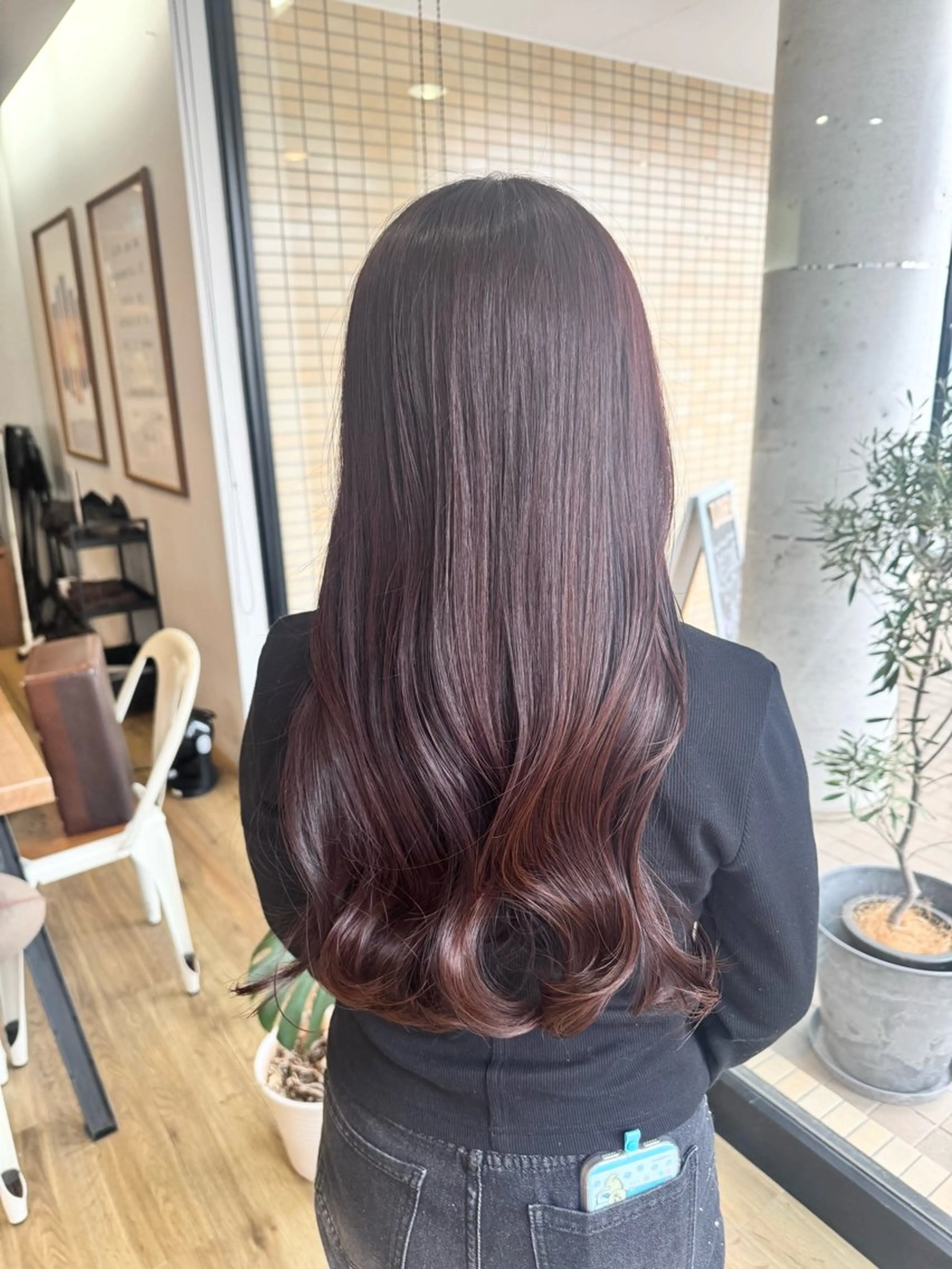 ロング カラー ピンクカラー ヘアカラー トリートメント ツキダテ ユイのヘアスタイル