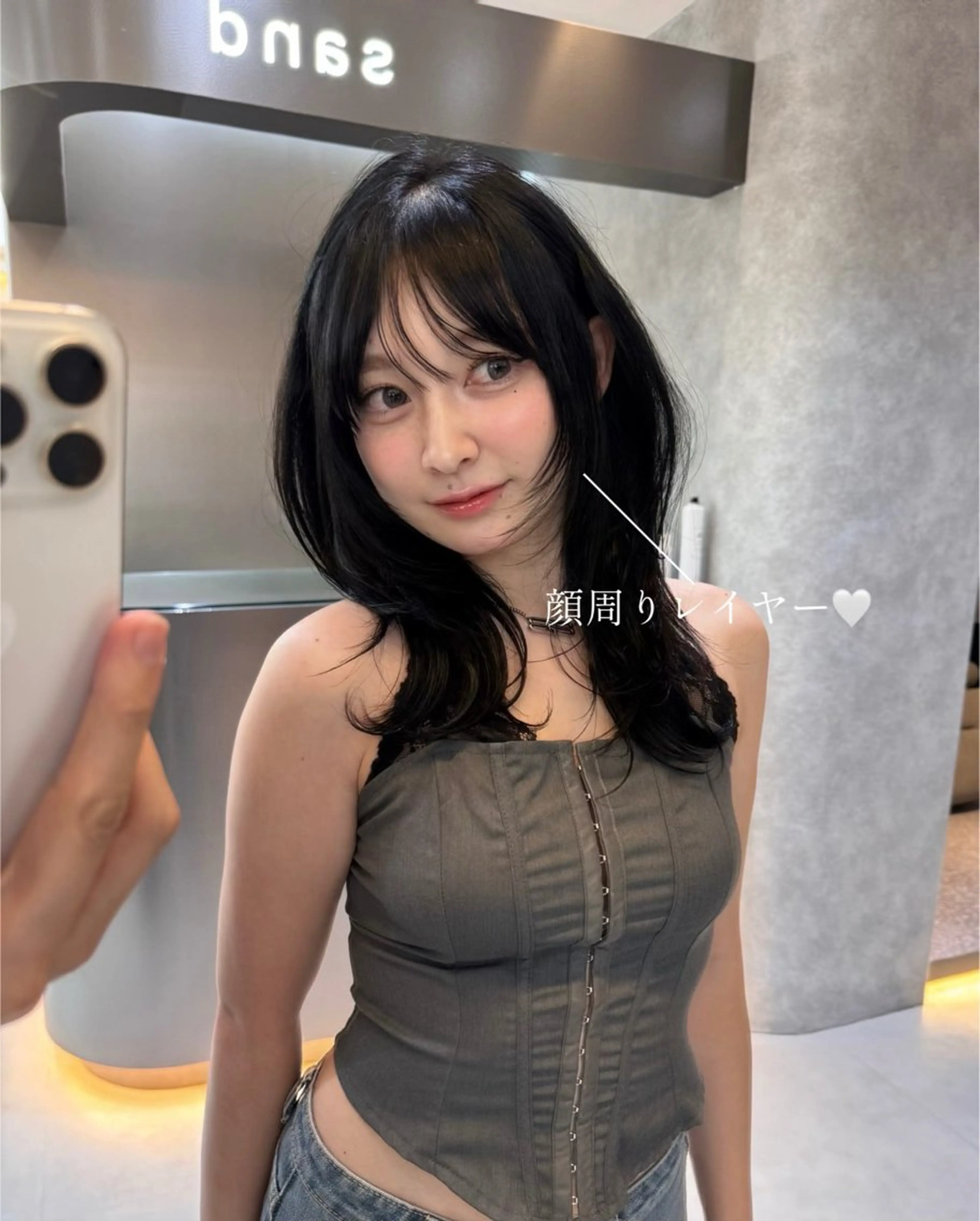 ロング 顔周りカット 韓国風ヘア こころ/sand/透 明感カラー/縮毛矯正のヘアスタイル