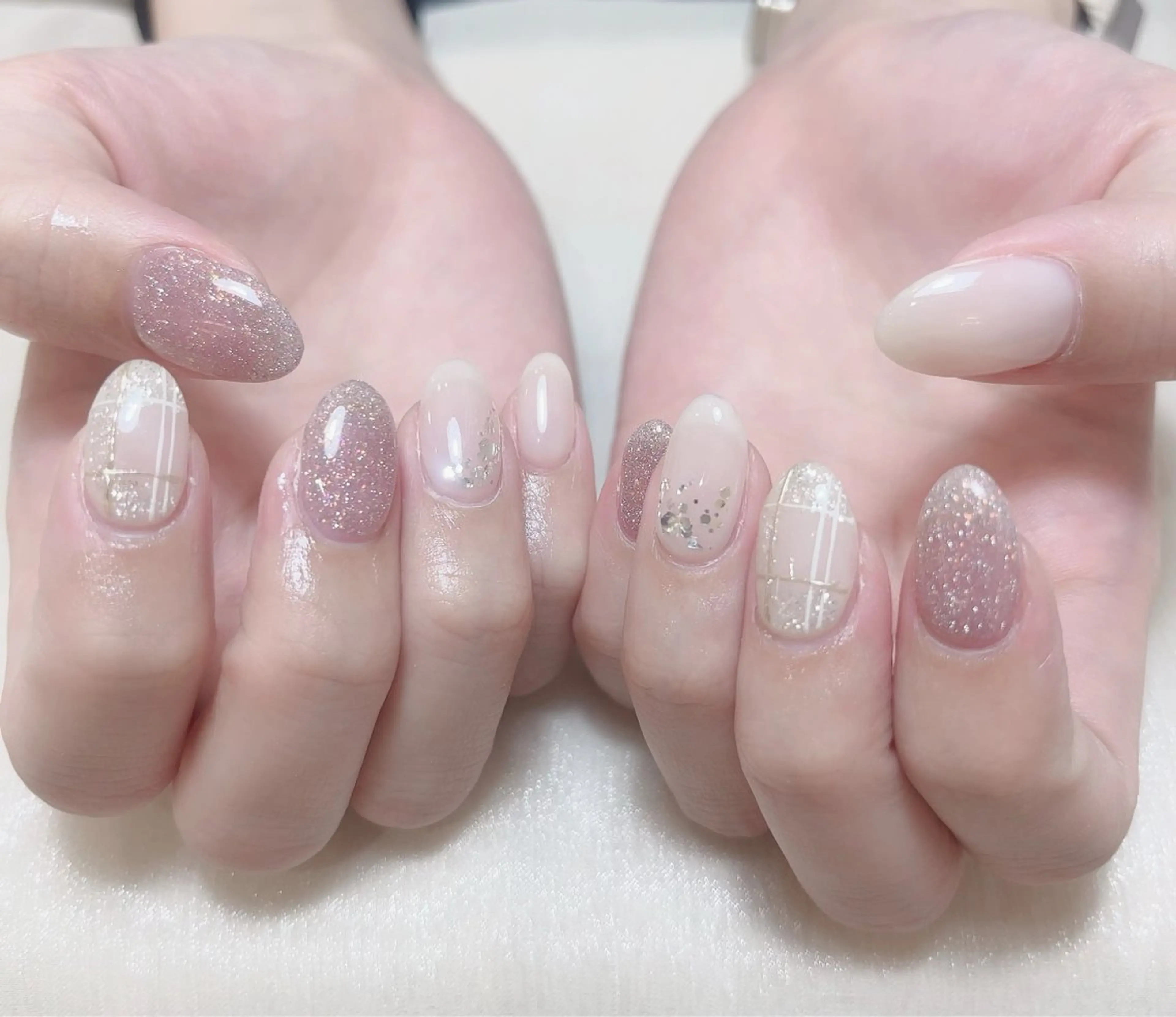 ネイル ハンドネイル MoonNail ユリ🌸のネイルデザイン