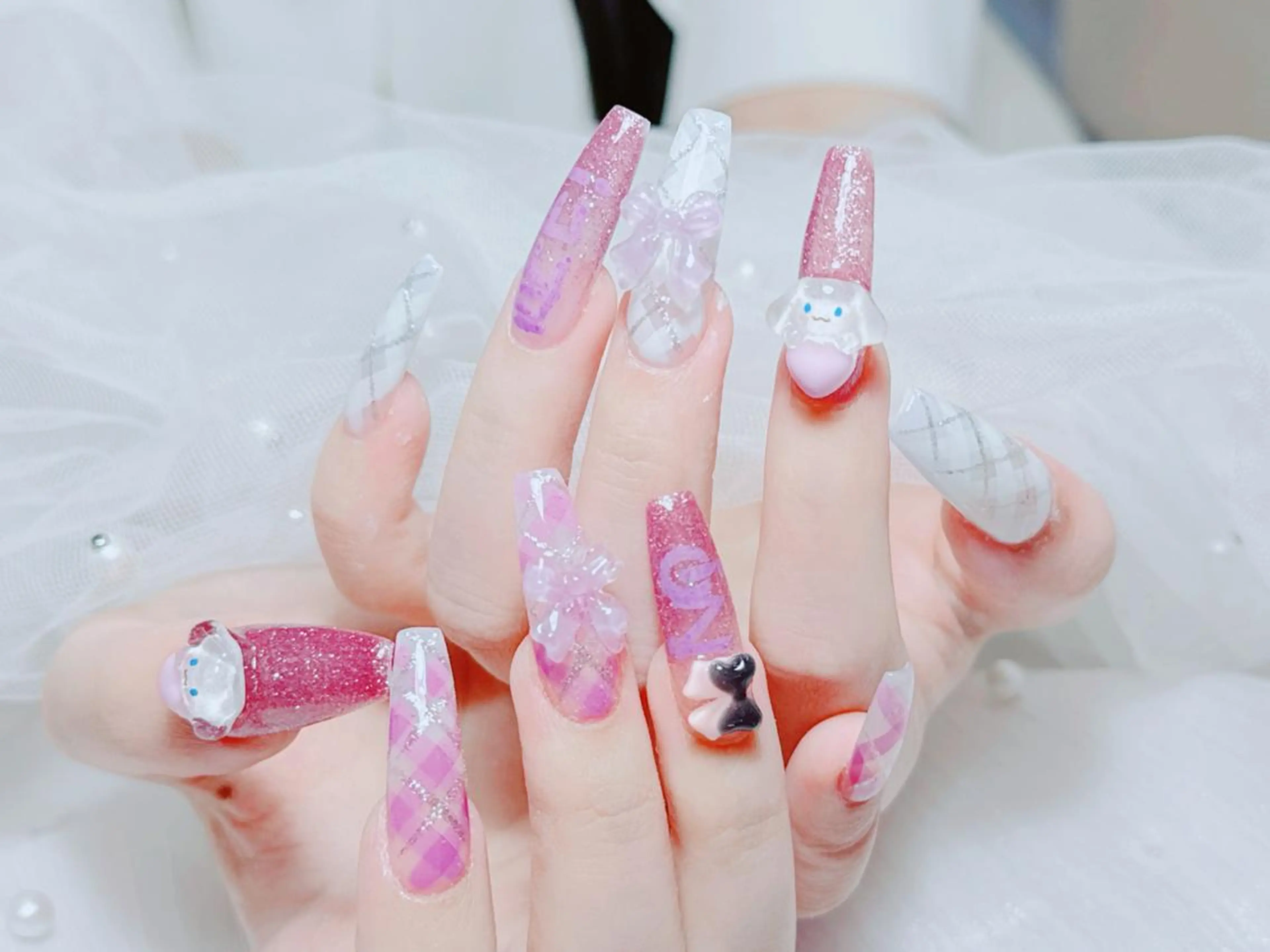 ネイル オーロラネイル チークネイル 長さ出し フットネイル フレンチネイル ハンドネイル ハンドケア yl nail salonのネイルデザイン