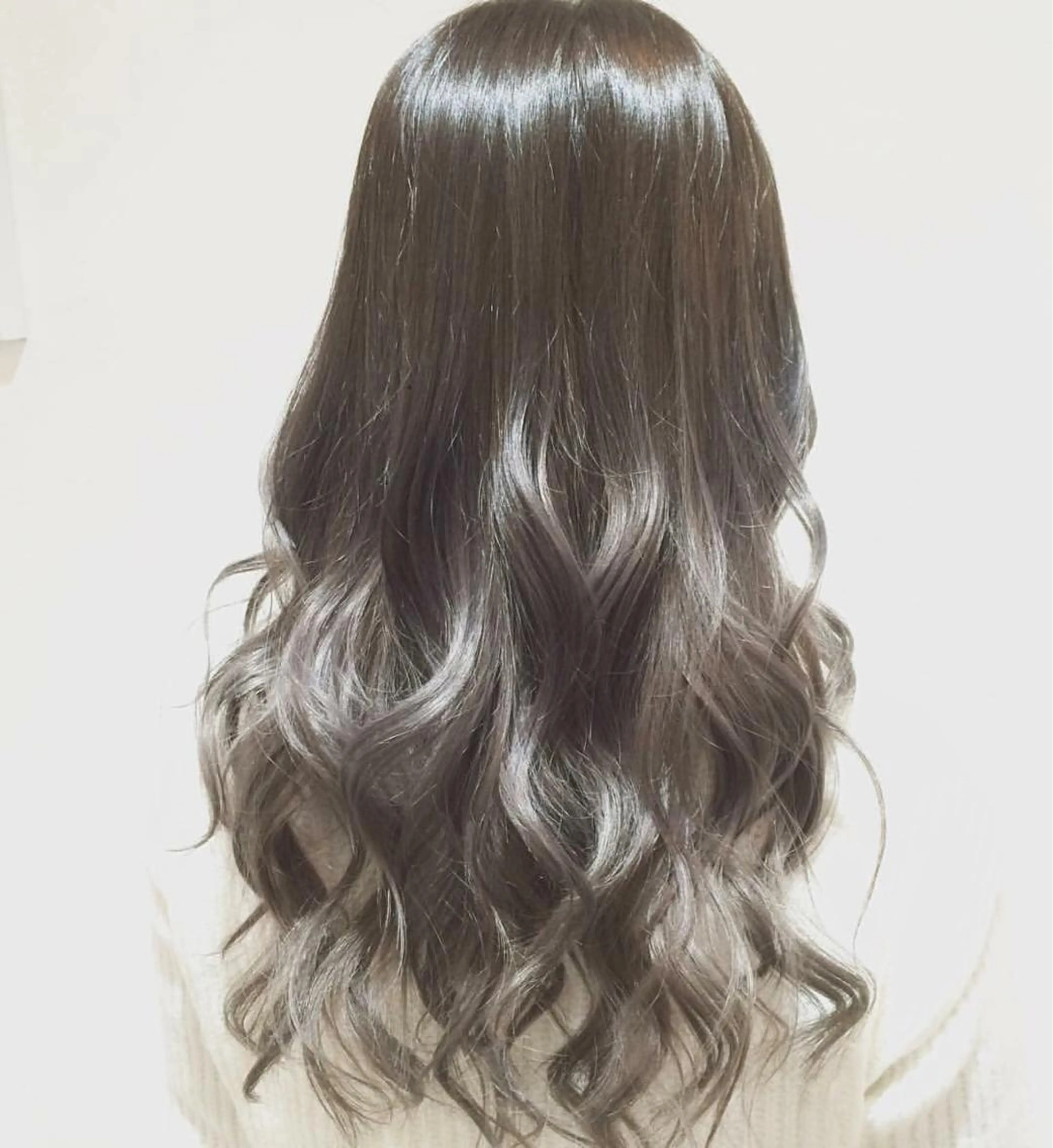 ミディアム セミロング ロング カラー ヘアアレンジ アッシュ グラデーションカラー シルバー シルバーアッシュ 外国人風カラー 👑指名率No.1 👑坂口飛翔のヘアスタイル