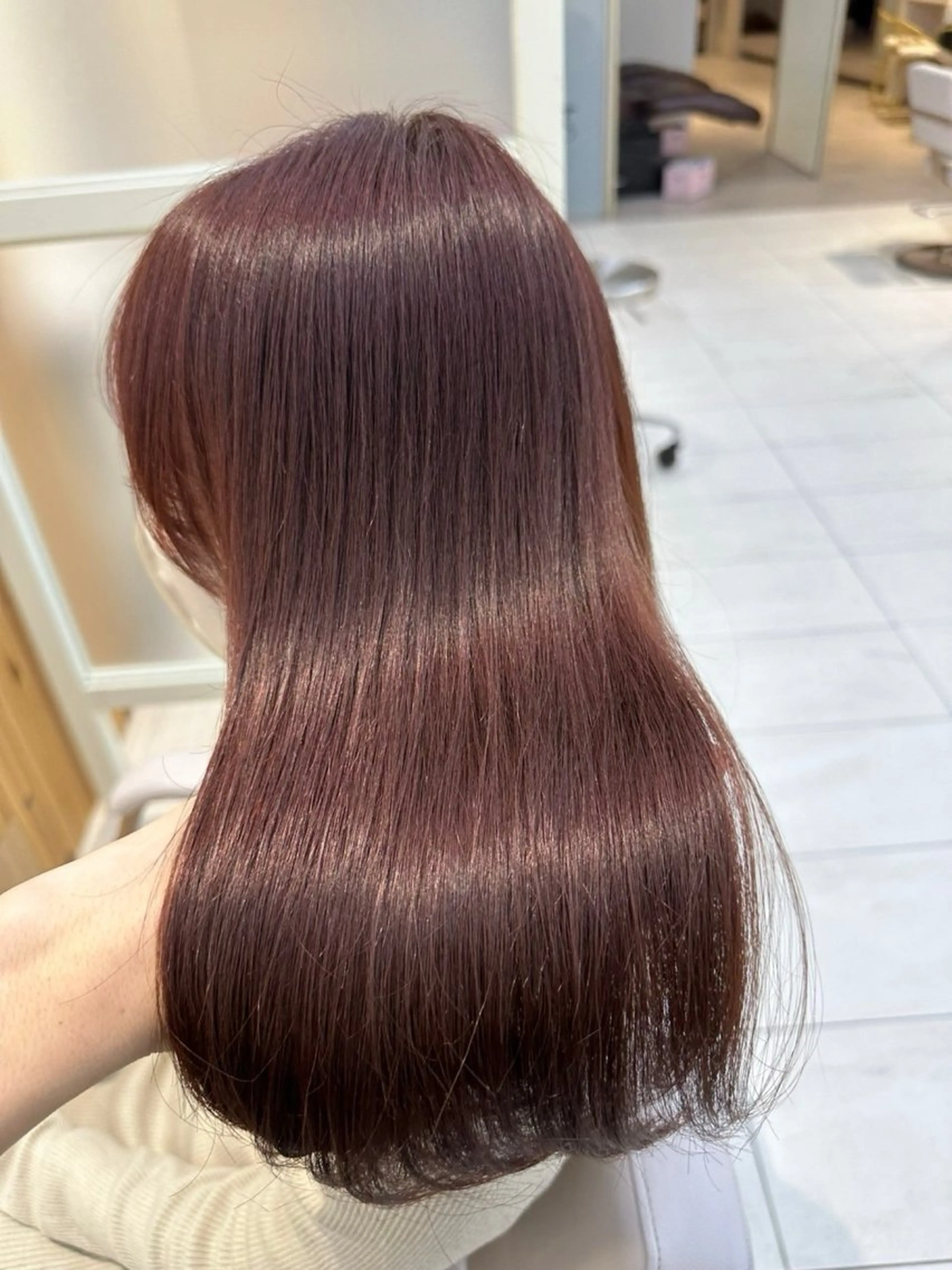 セミロング カラー カット ヘアカラー トリートメント かなこ／重めレイヤー ／透明感カラーのヘアスタイル