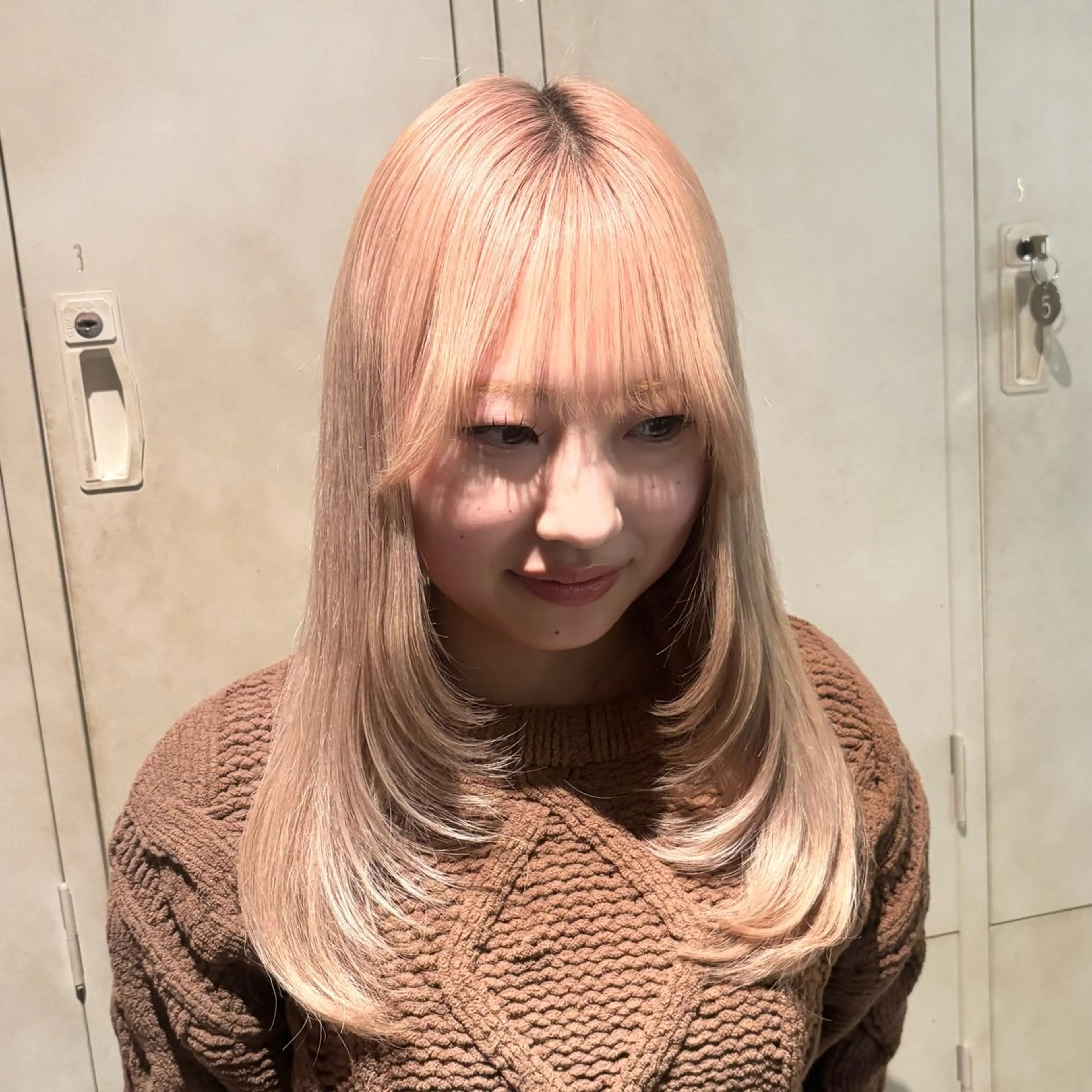セミロング カット 艶カラー🫧/韓国 レイヤー/愛珠🎀のヘアスタイル