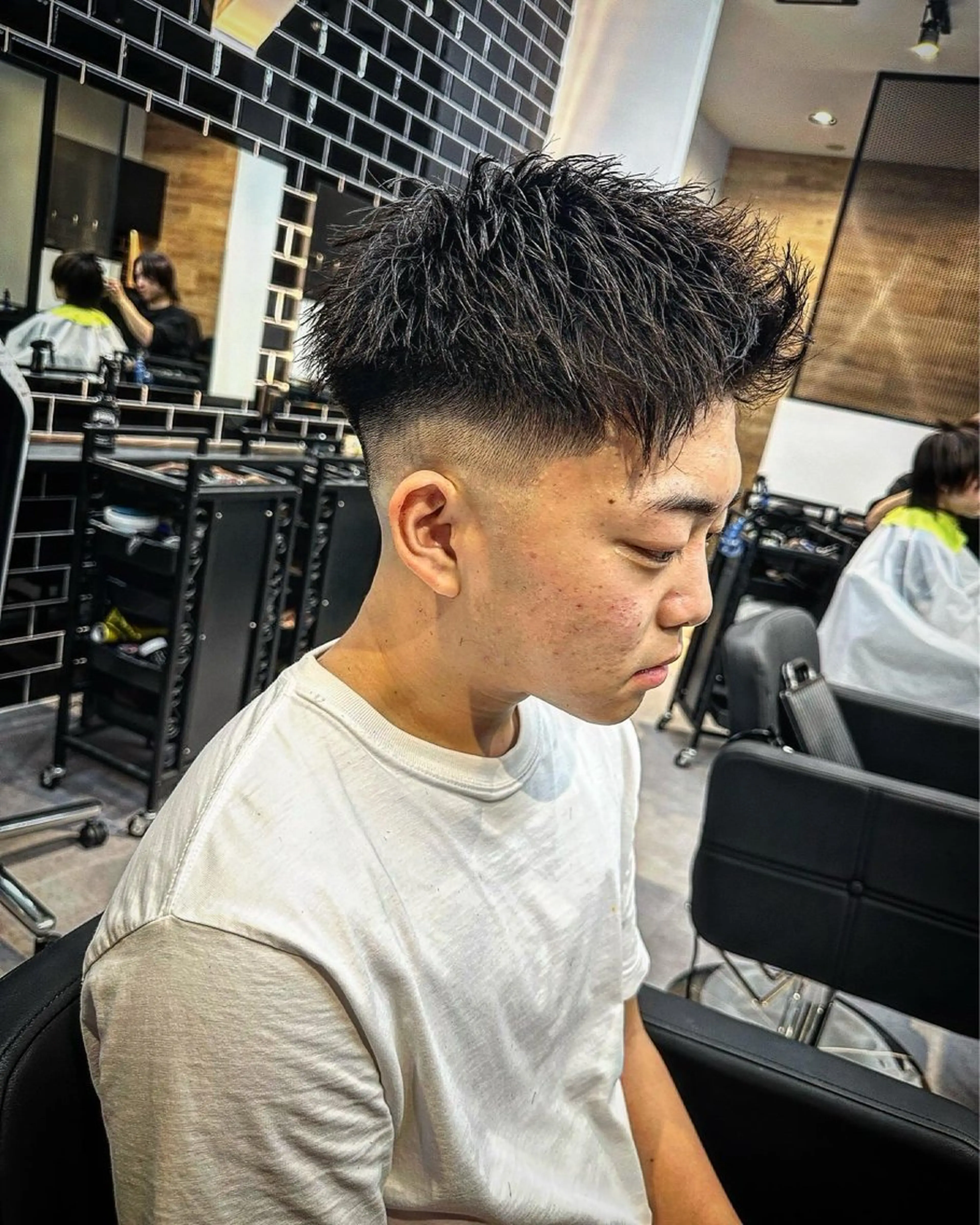 ショート ヘアアレンジ メンズ フェードカット モヒカン スキンフェード カット men'slapis YUTOのヘアスタイル