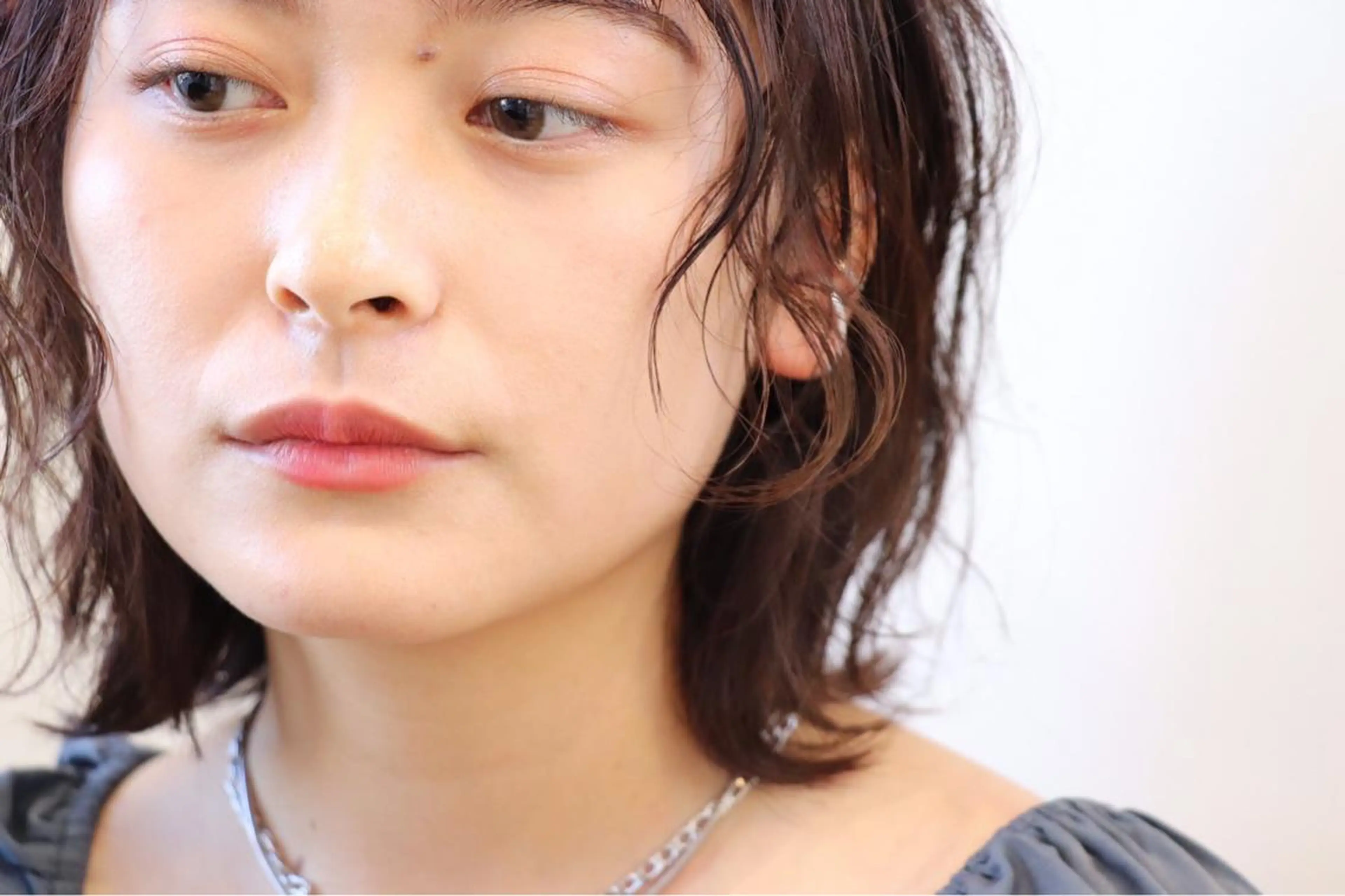 ショート カラー ヘアアレンジ 顔周りカット おくれ毛 小顔カット カット ヘアカラー トリートメント 田島 仁美のヘアスタイル