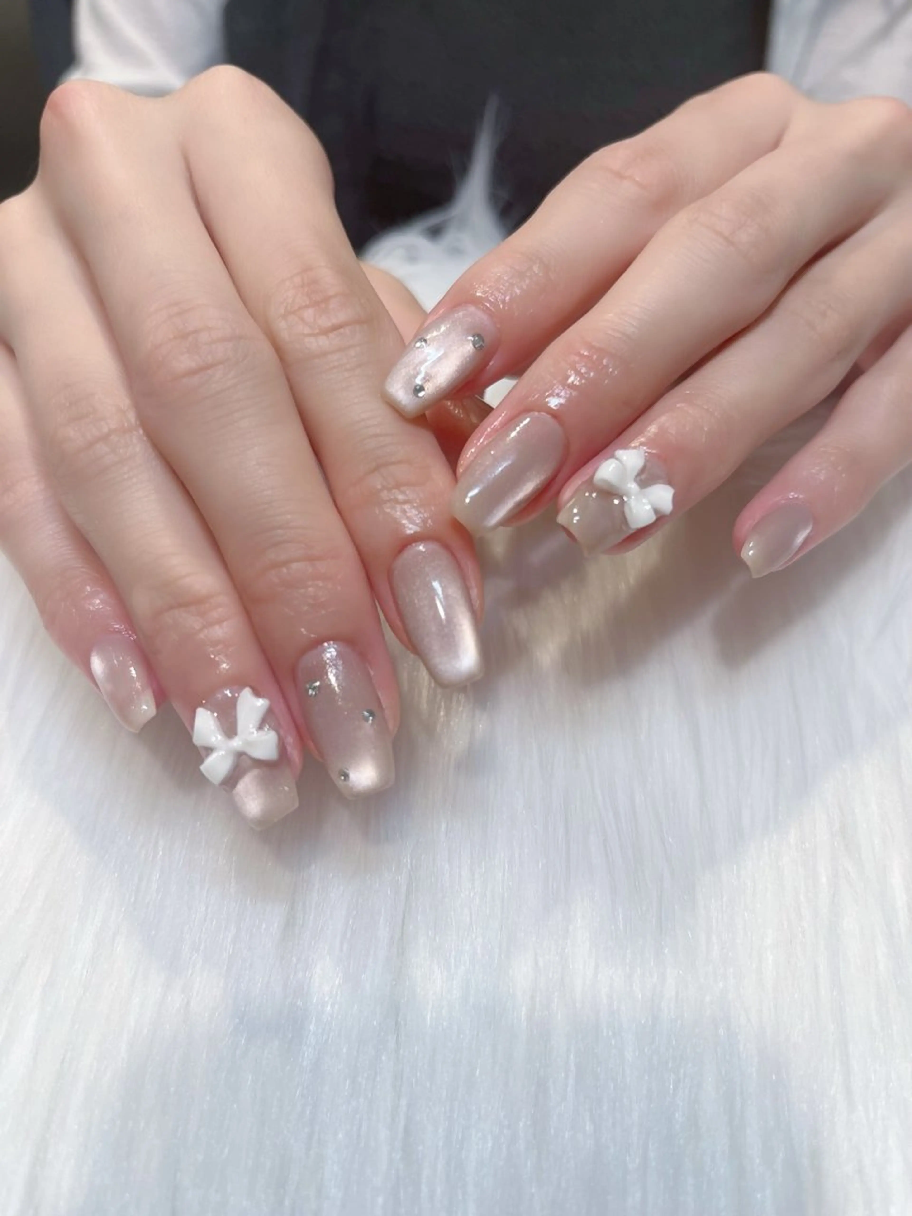 ネイル アートネイル ガーリー 韓国ネイル マグネットネイル 持ち込み KOKONA 🎀のネイルデザイン