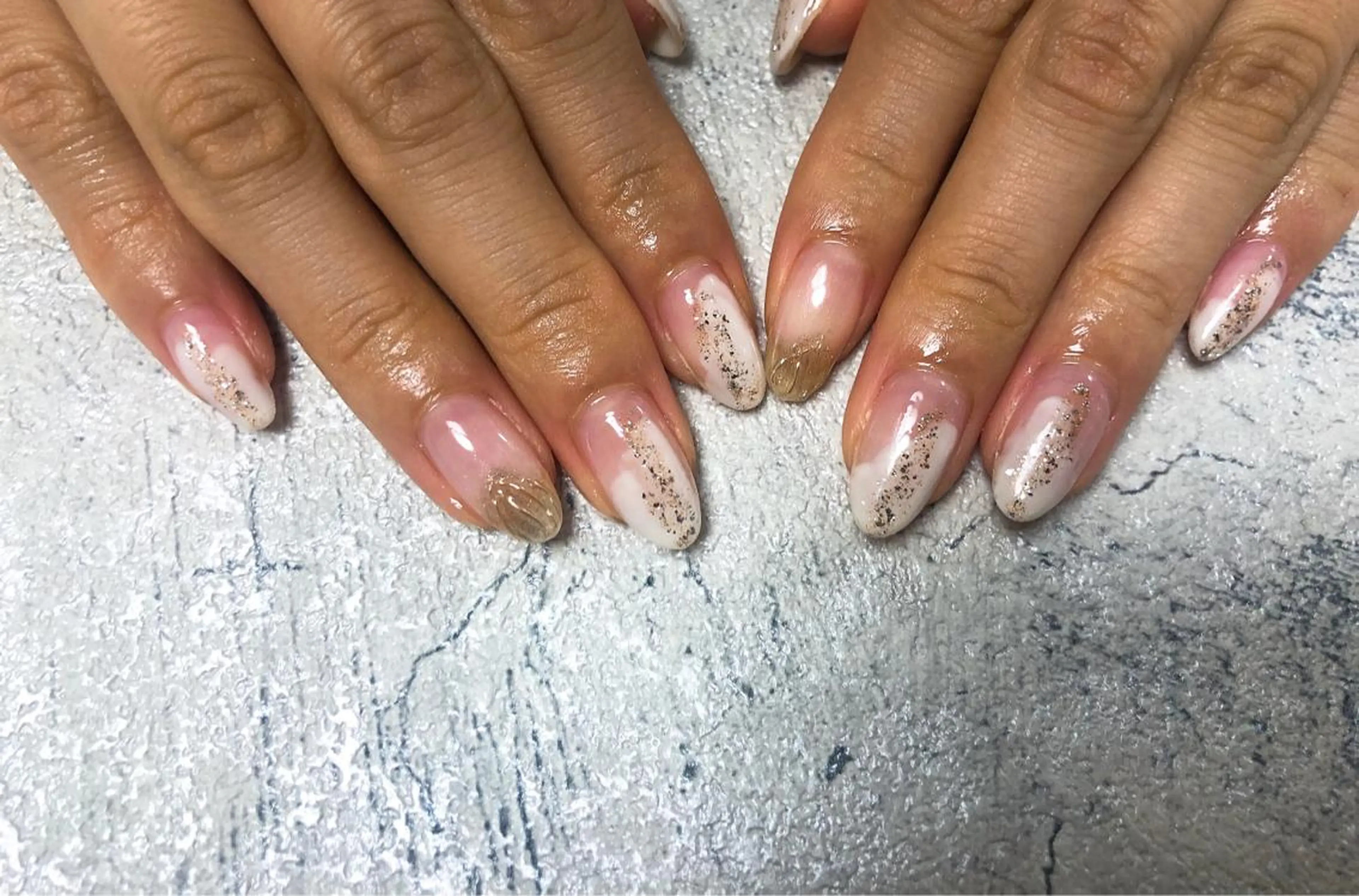 ネイル mogunail &blowのネイルデザイン