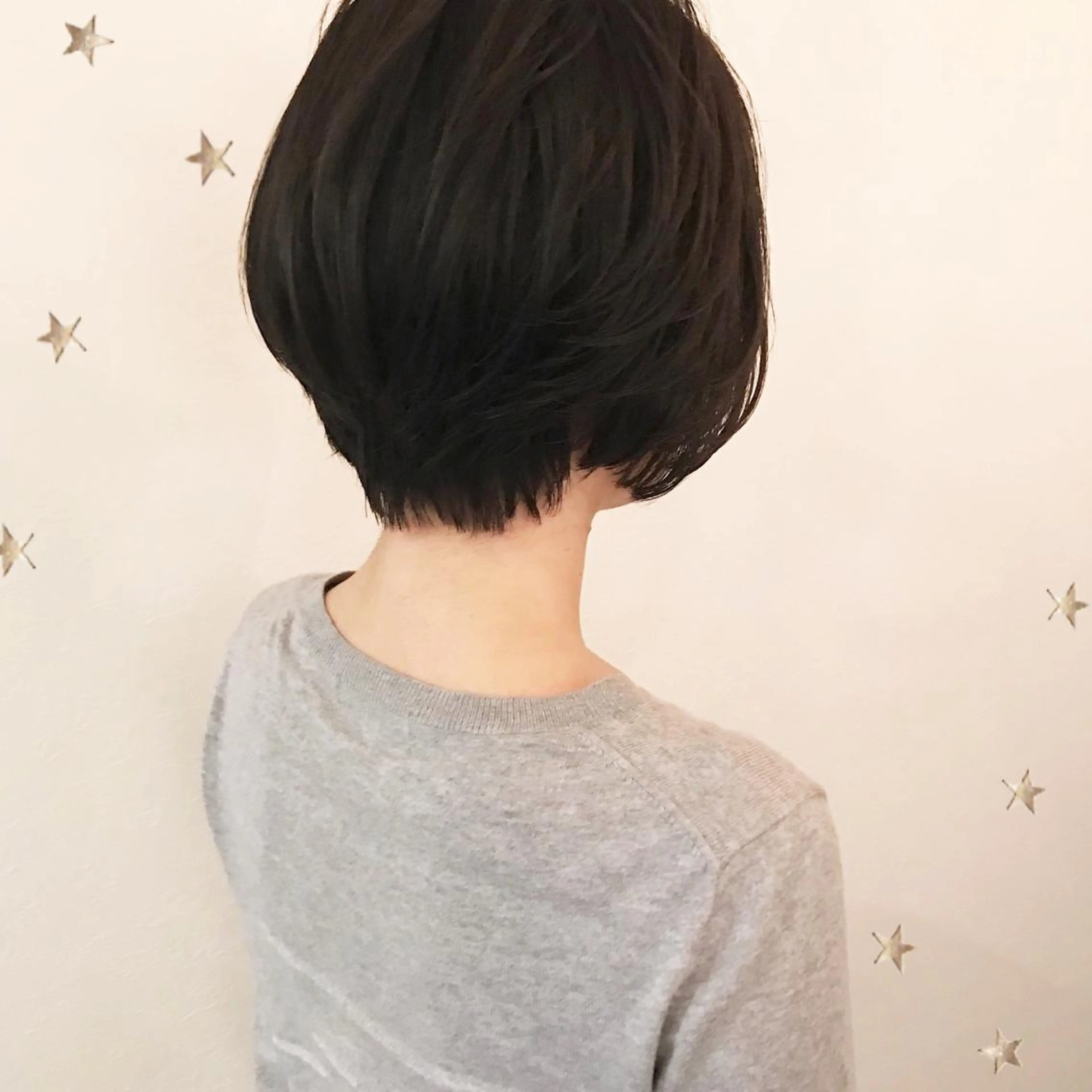 ショート 市川 千夏のヘアスタイル