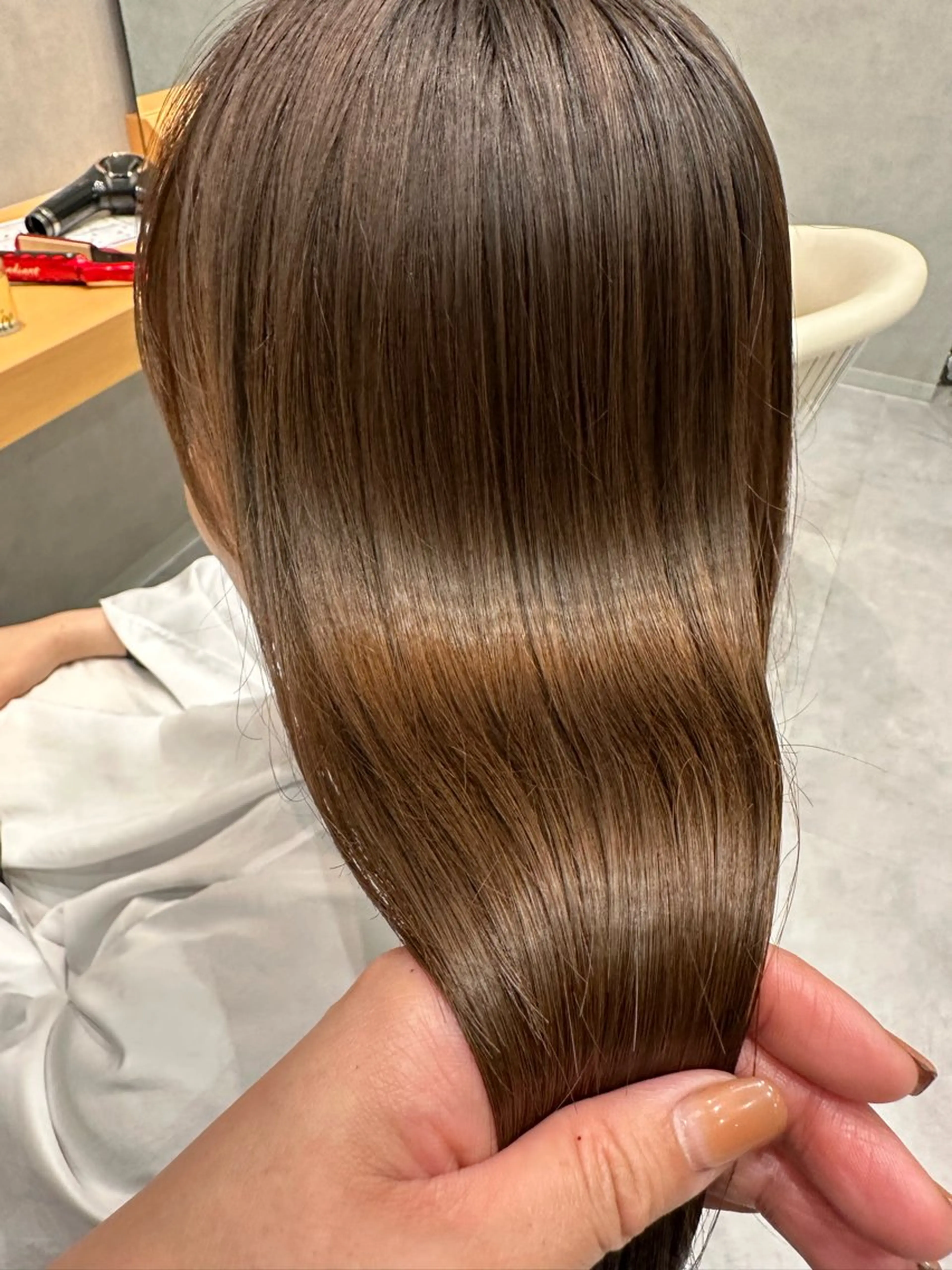 ミディアム 森 沙織のヘアスタイル