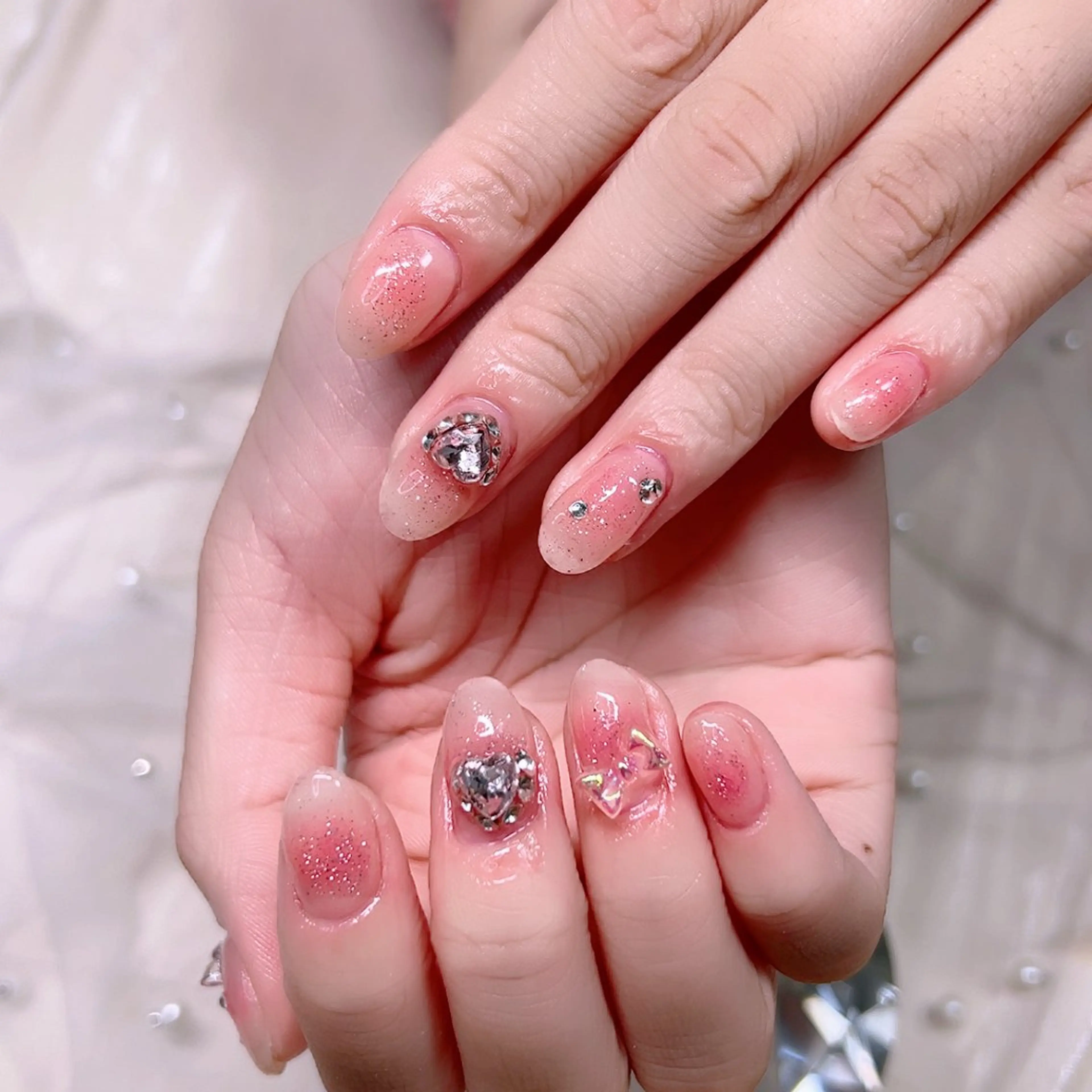 ネイル チークネイル ラメ(グリッター) ハンドネイル Cute Tips nailのネイルデザイン