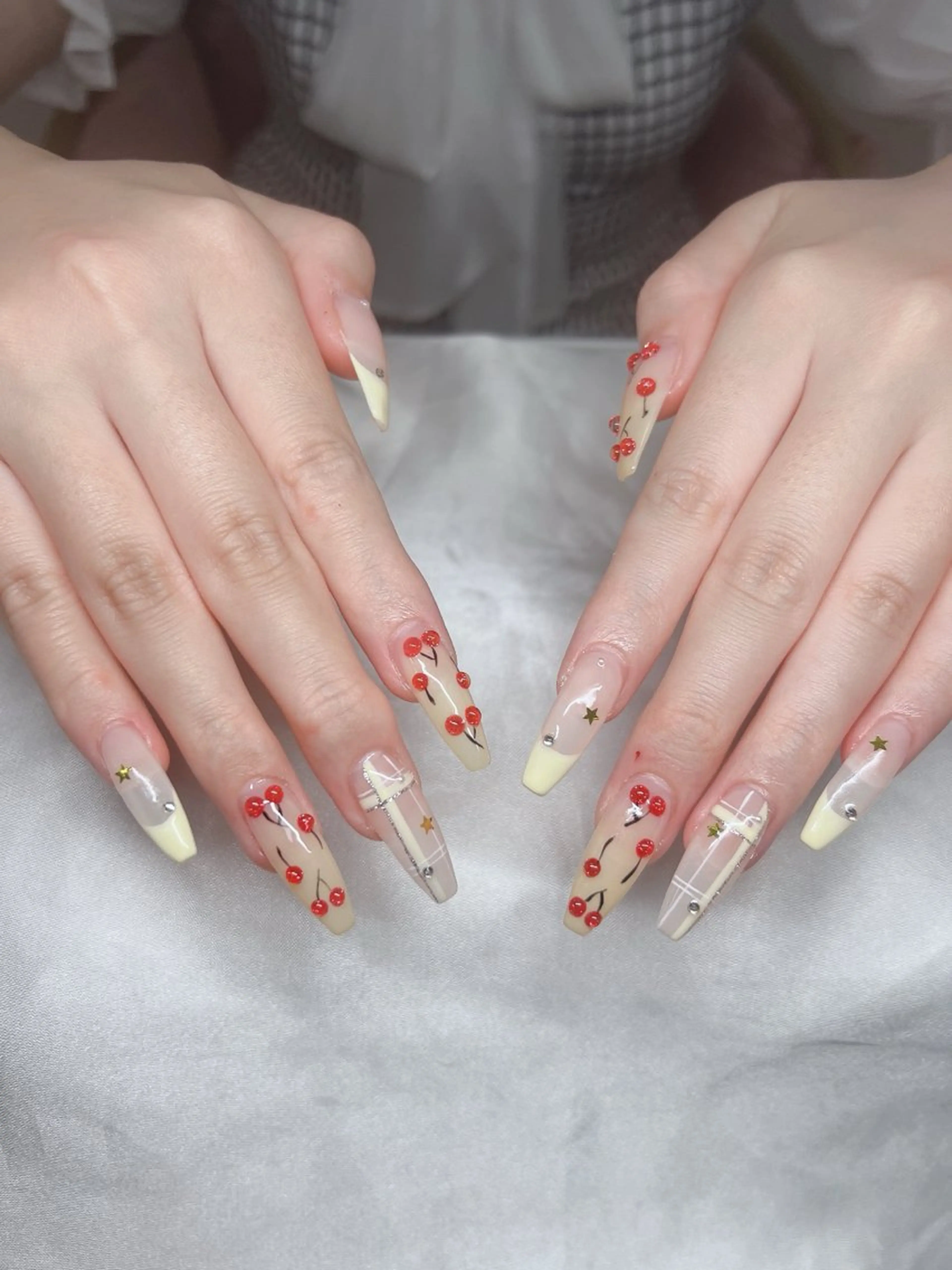 ネイル オーロラネイル チークネイル 長さ出し フットネイル フレンチネイル Lee Nails チップ長さだし専門店のネイルデザイン