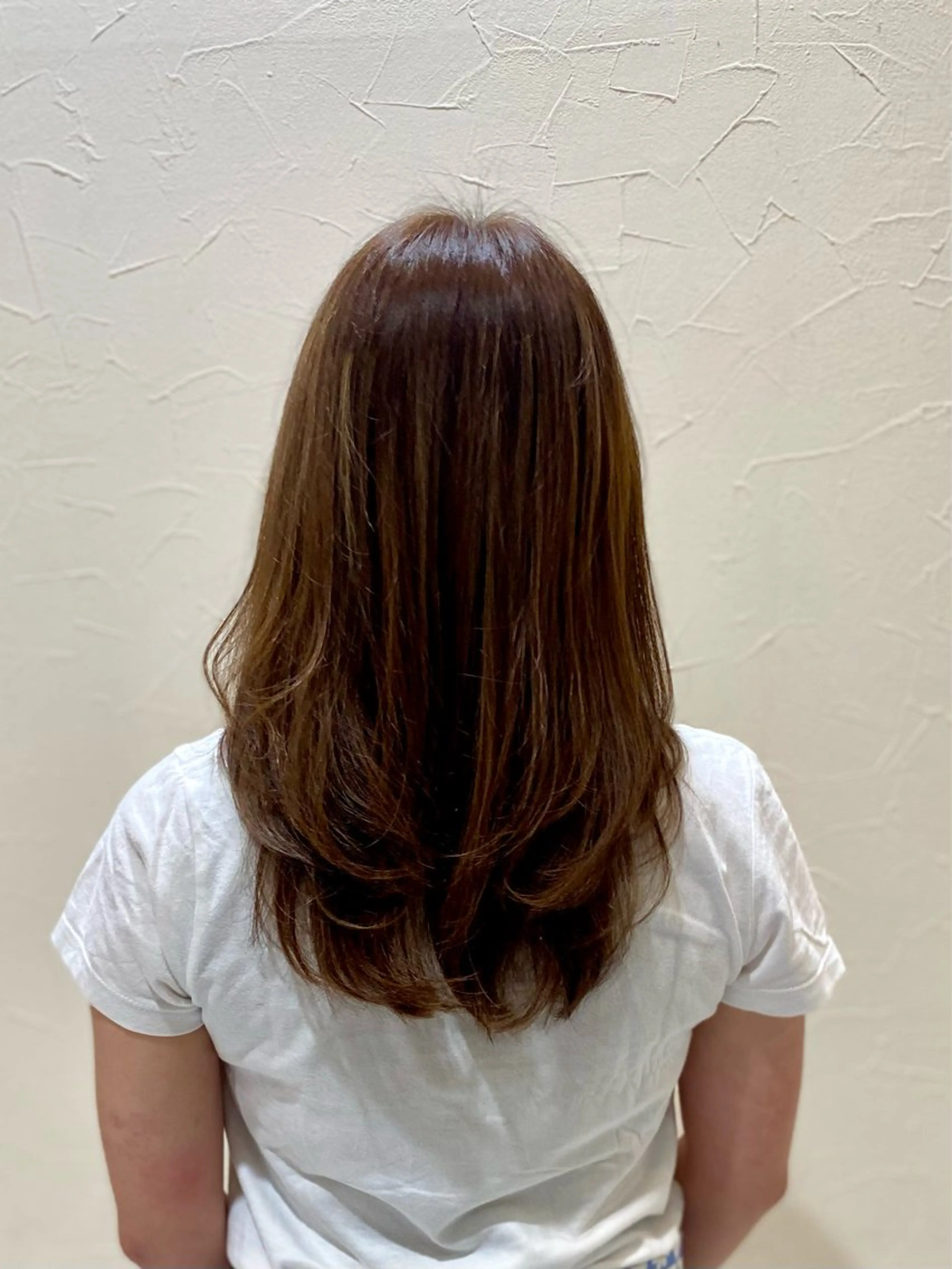 ロング カラー ベージュカラー ブラウンカラー ブラウンベージュ 透明感カラー レイヤーカット カット ヘアカラー Aphrodite 横手 亜紀のヘアスタイル