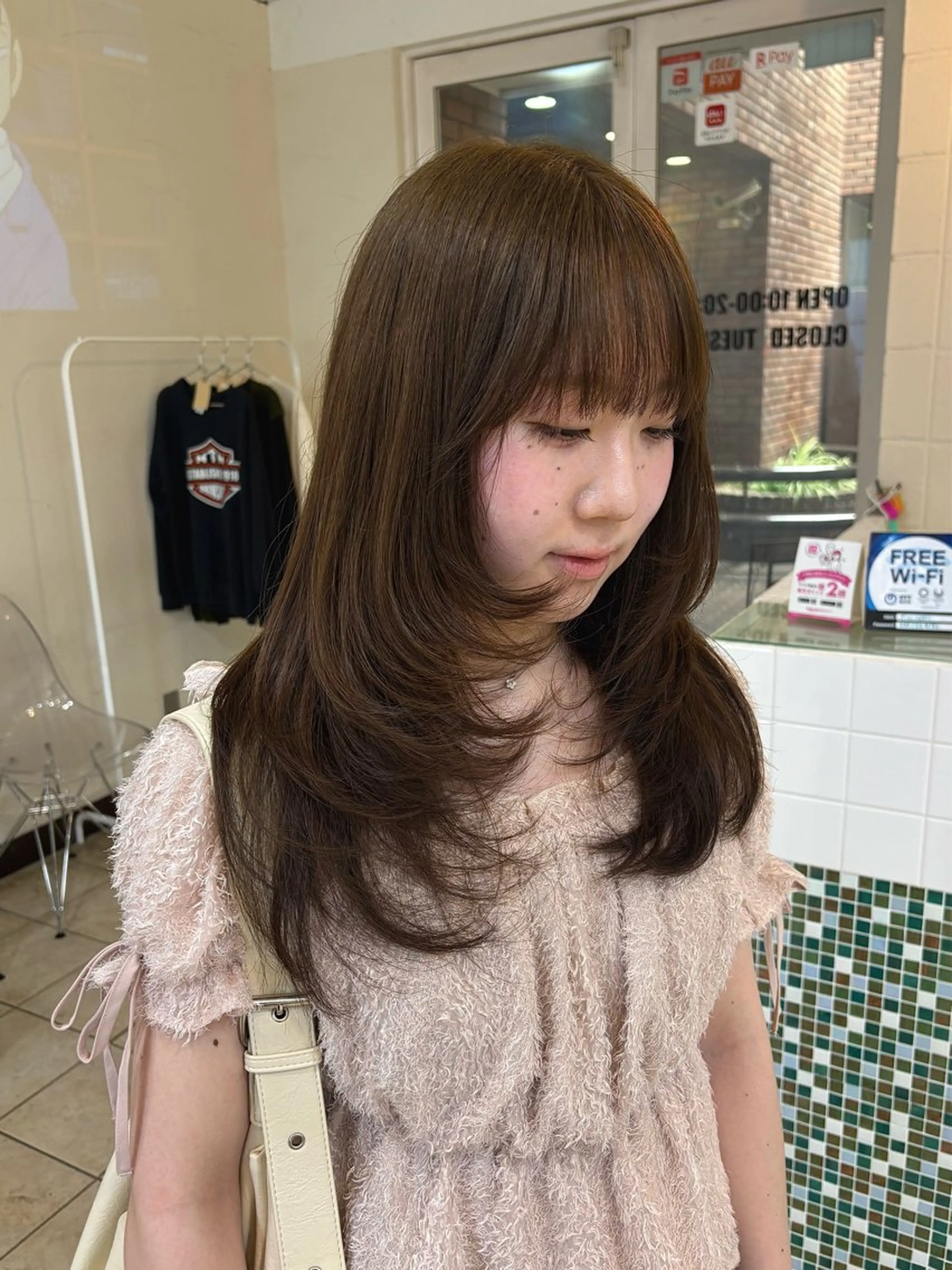 セミロング カラー ヘアカラー トリートメント スズキ ユウナのヘアスタイル