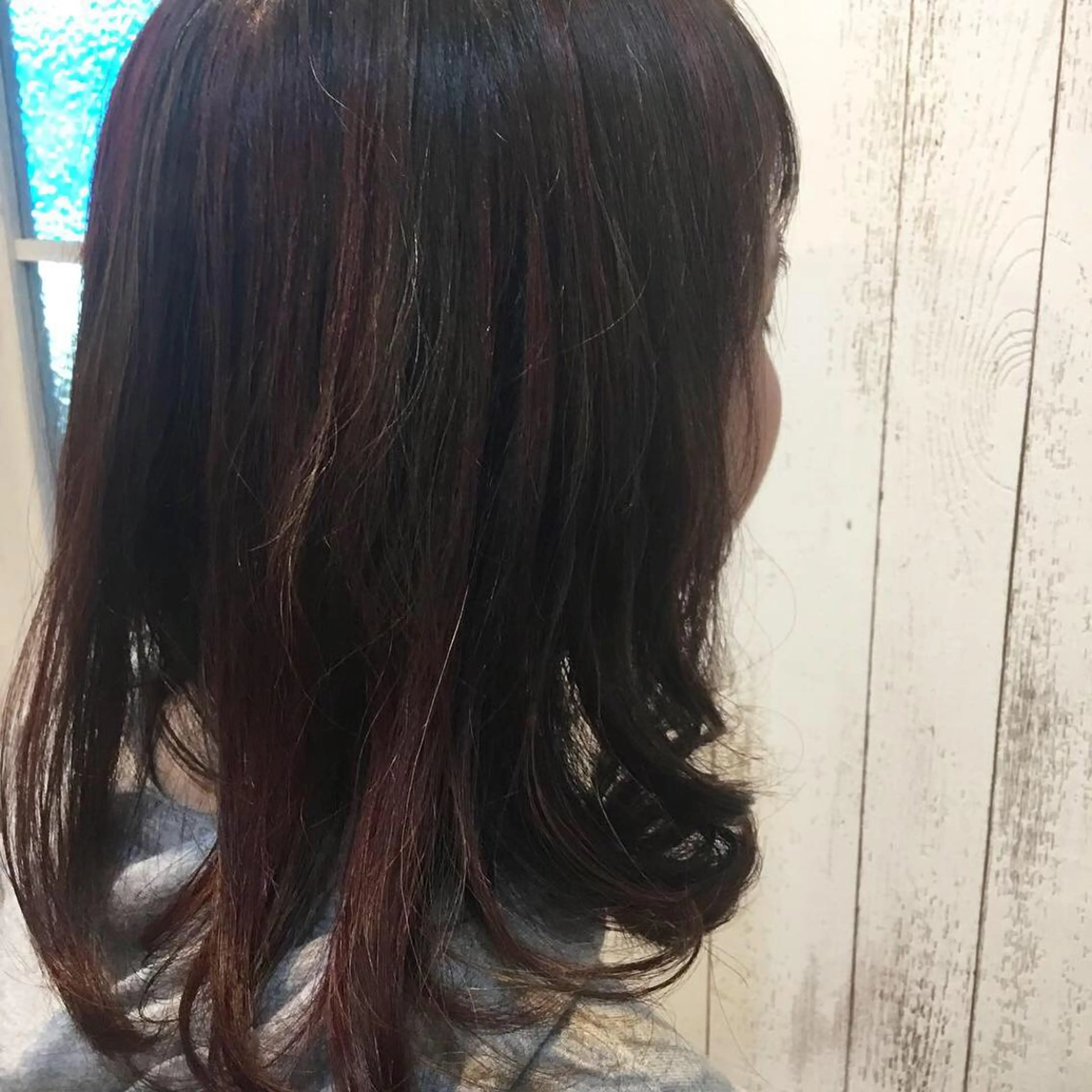 セミロング カラー embrace エンブレイスのヘアスタイル